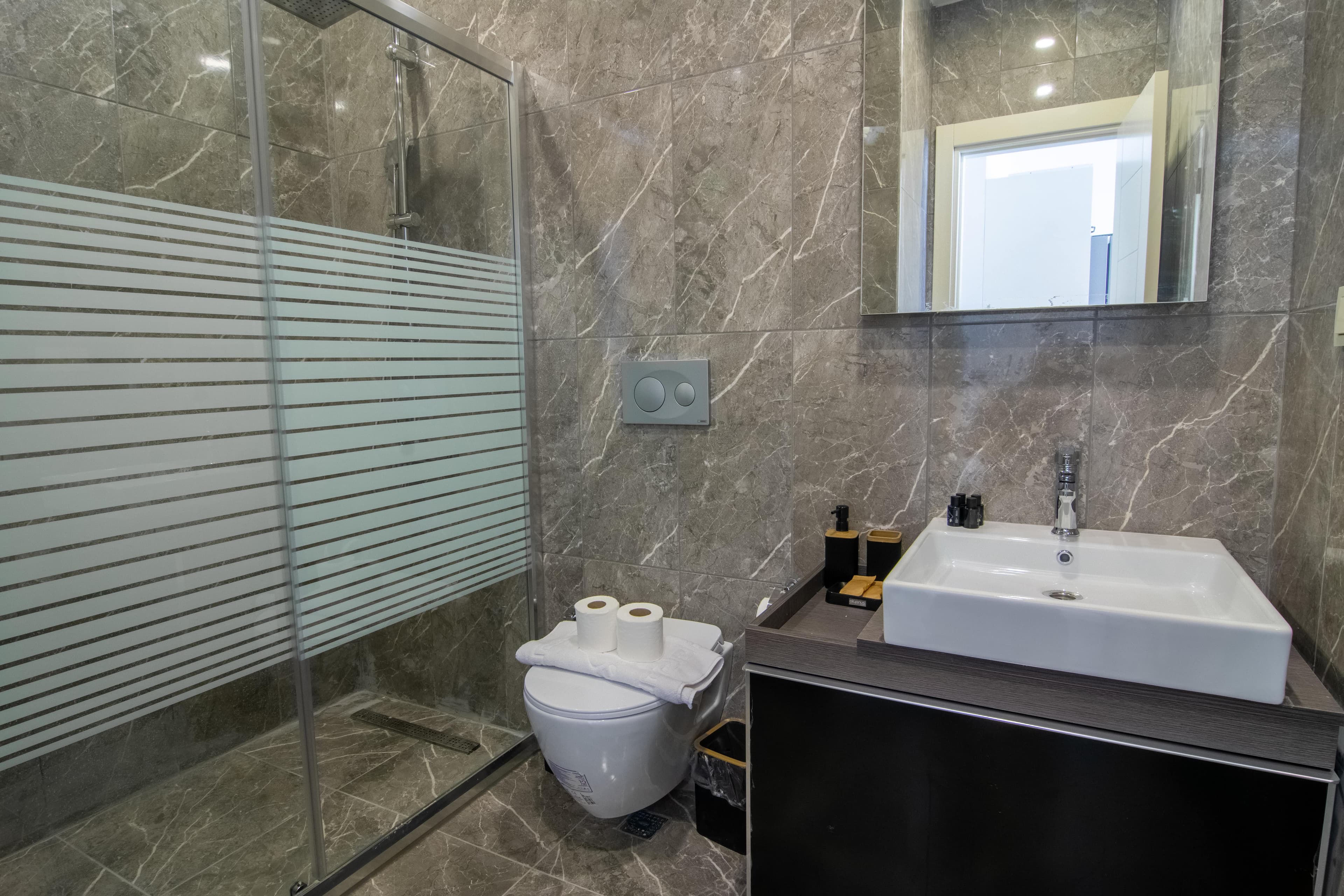 Modern 1 Bdr in Taksim Palace, möbliertes Apartment in Şişli, Istanbul — image 20