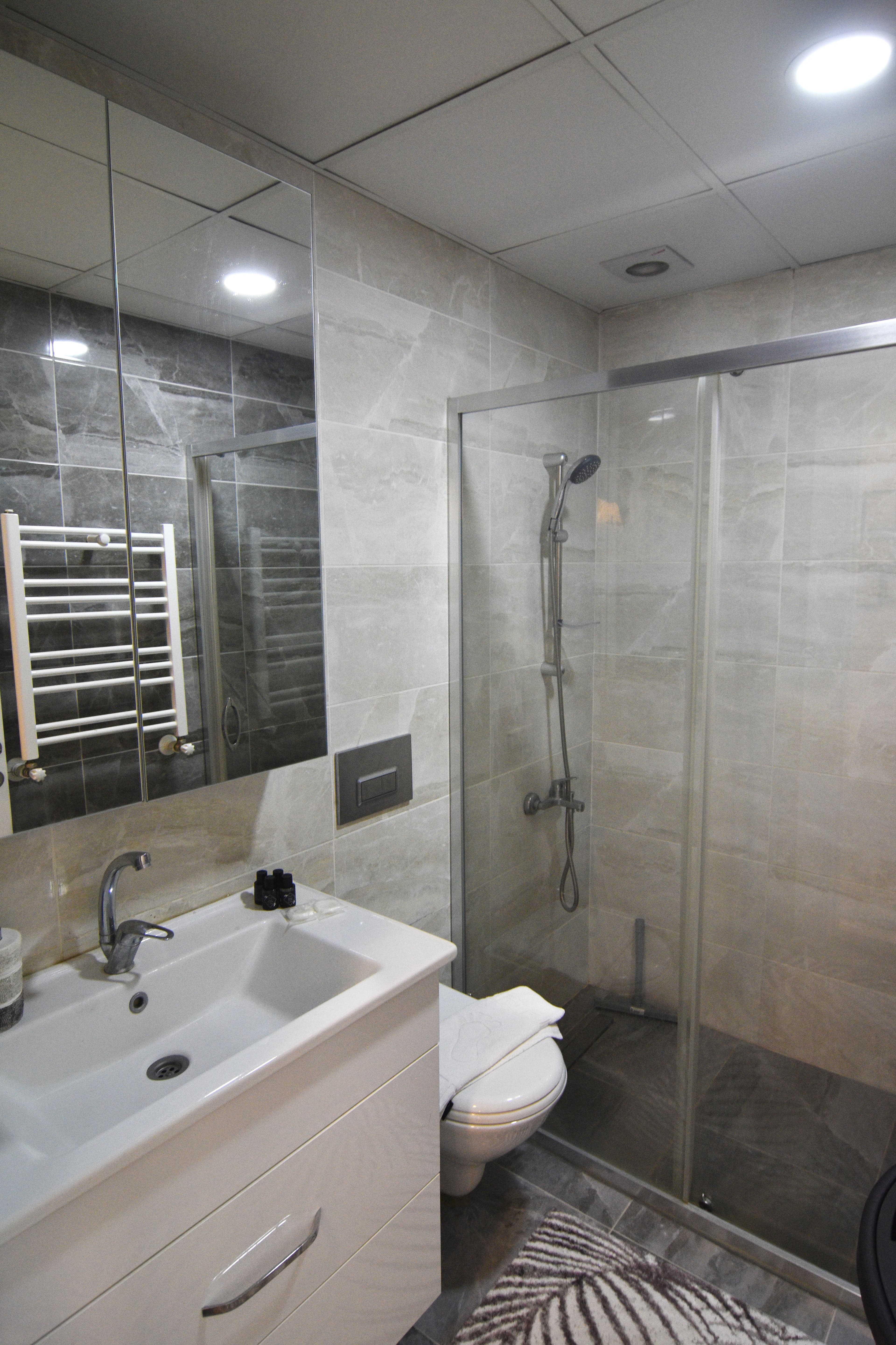 Stylish cozy 1 bedr apart & balcony, furnished apartment in Bağcılar, Istanbul — image 16