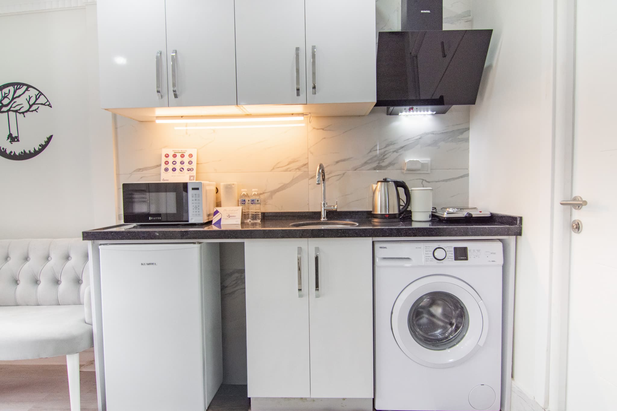 Cozy 1BR with Inviting Balcony، شقة مفروشة في Beylikdüzü, Istanbul — image 10