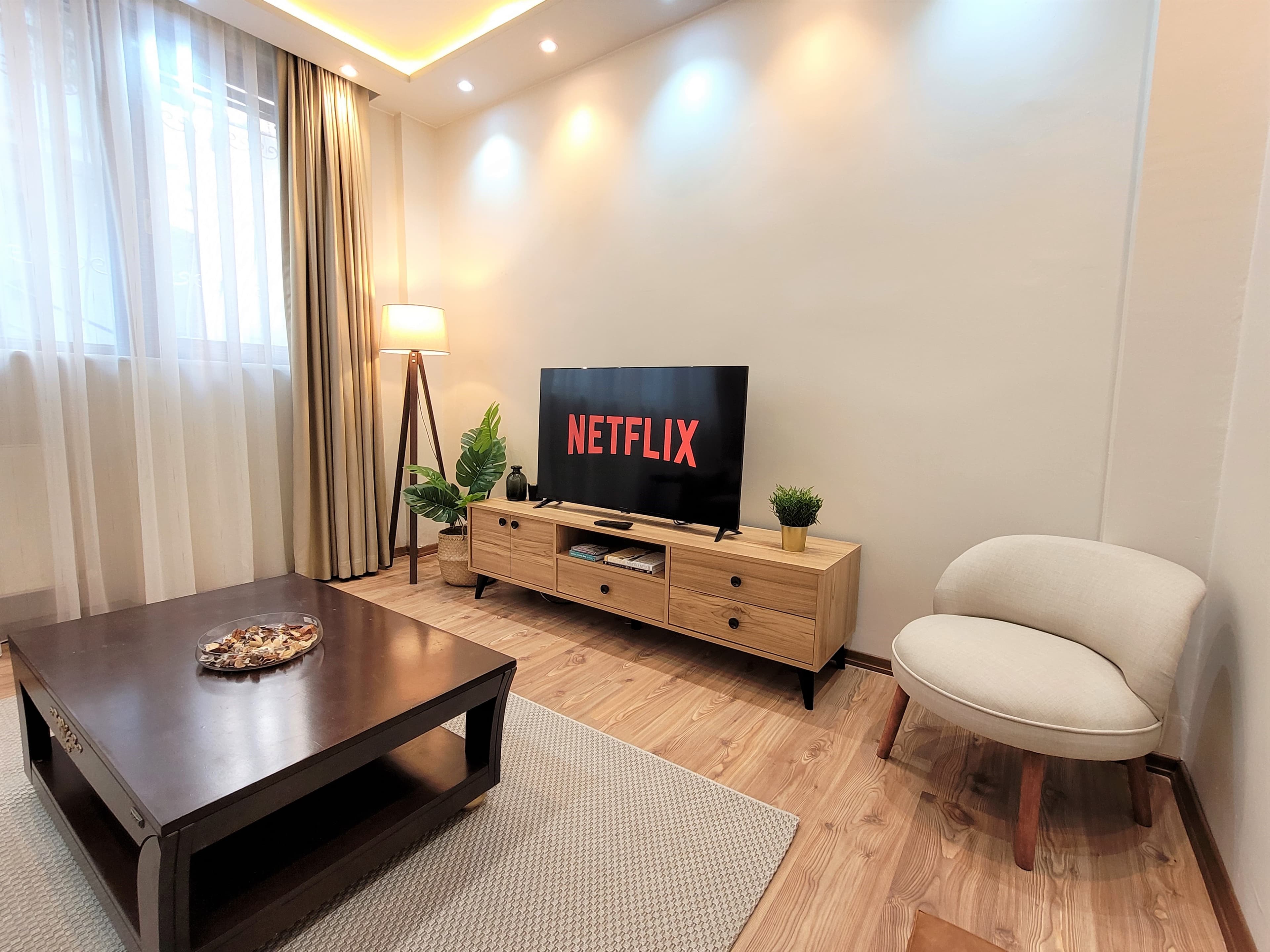 Cihangir 3BR Apt Stylish & Central - Image 1