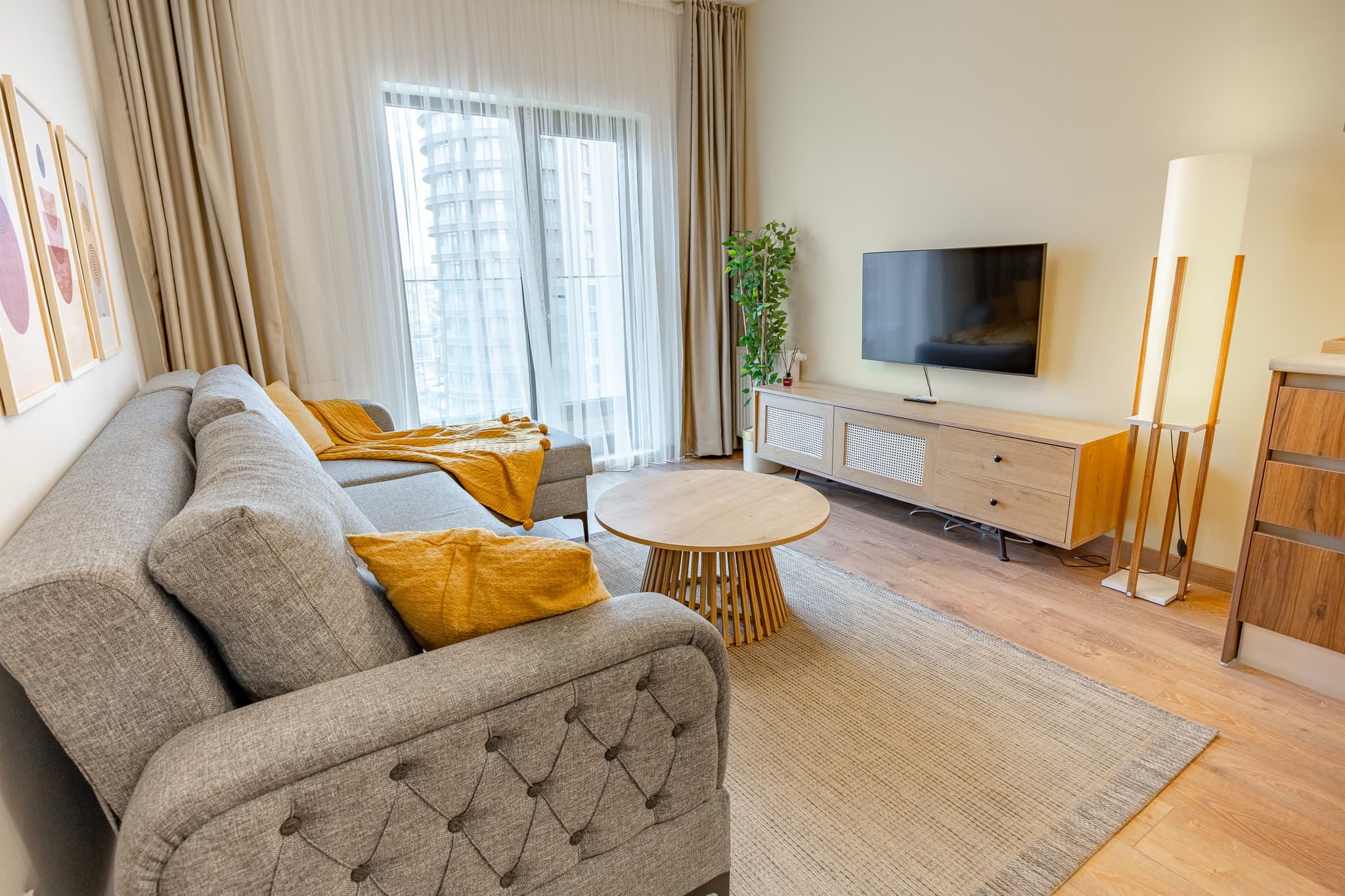 Spacious 1BR with City View ، شقة مفروشة في Bağcılar, Istanbul — image 8