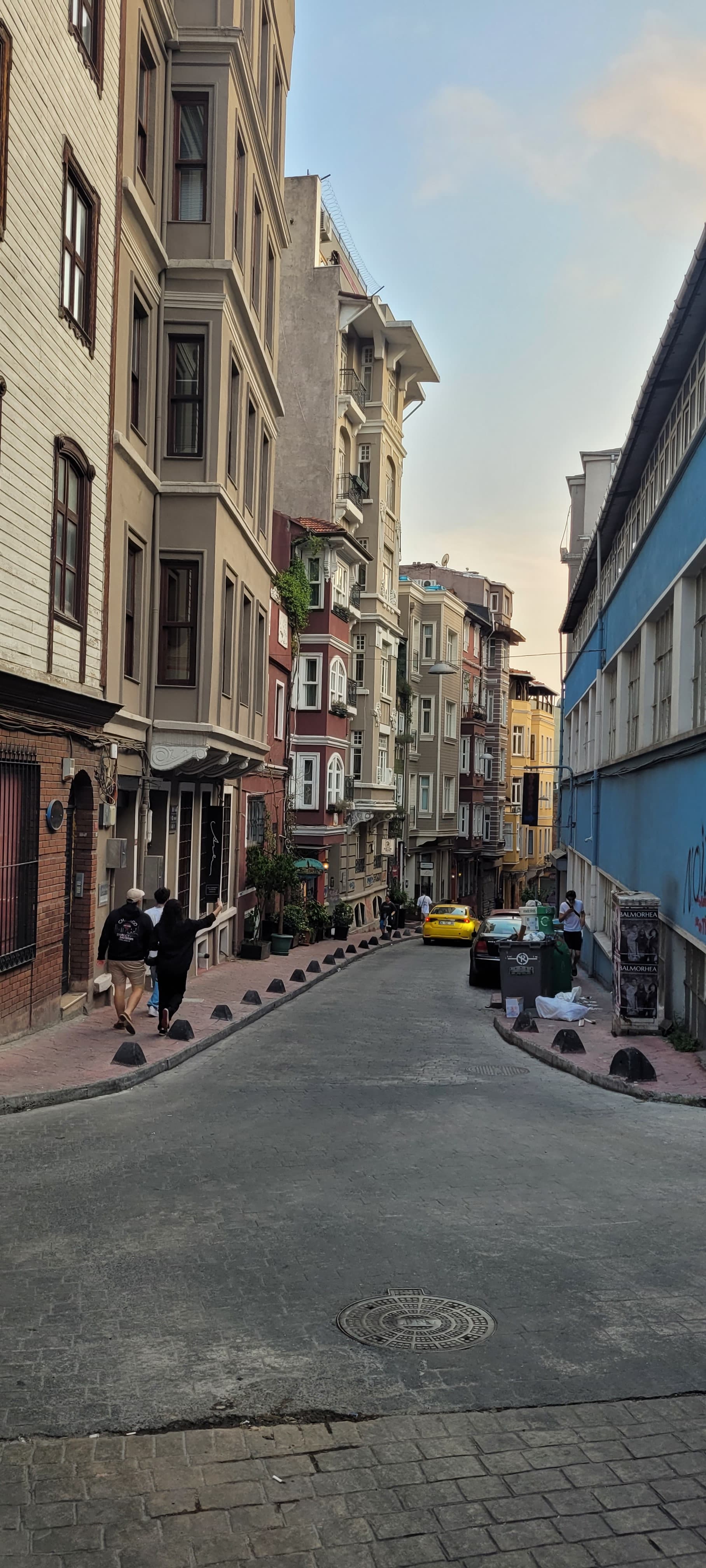 Stylish City Getaway-Explore the Urban Delights, möbliertes Apartment in Beyoğlu, Istanbul — image 38