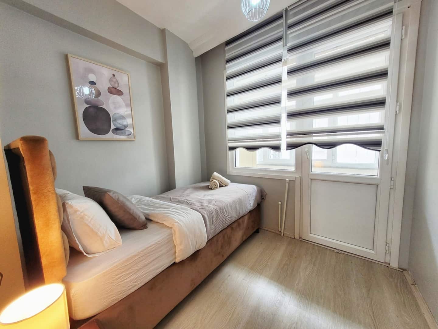 Spacious 3BR Retreat: Modern Comfort — image 11