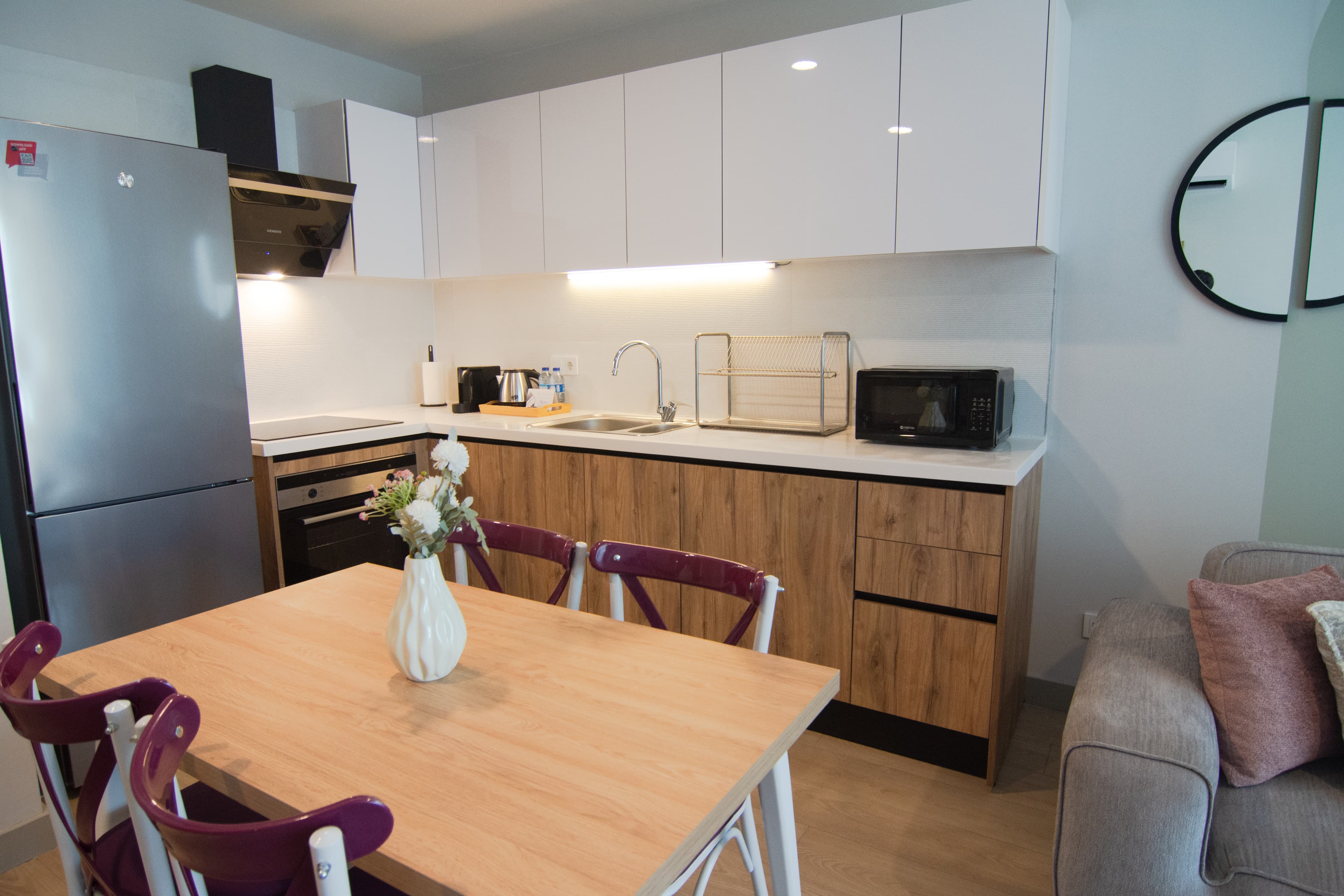 Cozy Retreat: Stylish 1BR Apt — image 6