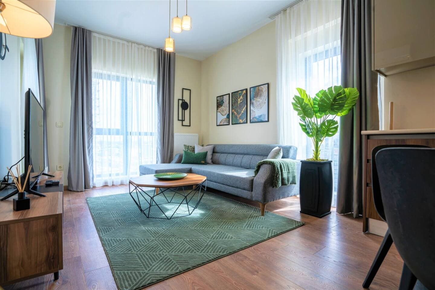 Charming and Cozy 1-Bedroom: Explore the City — image 2