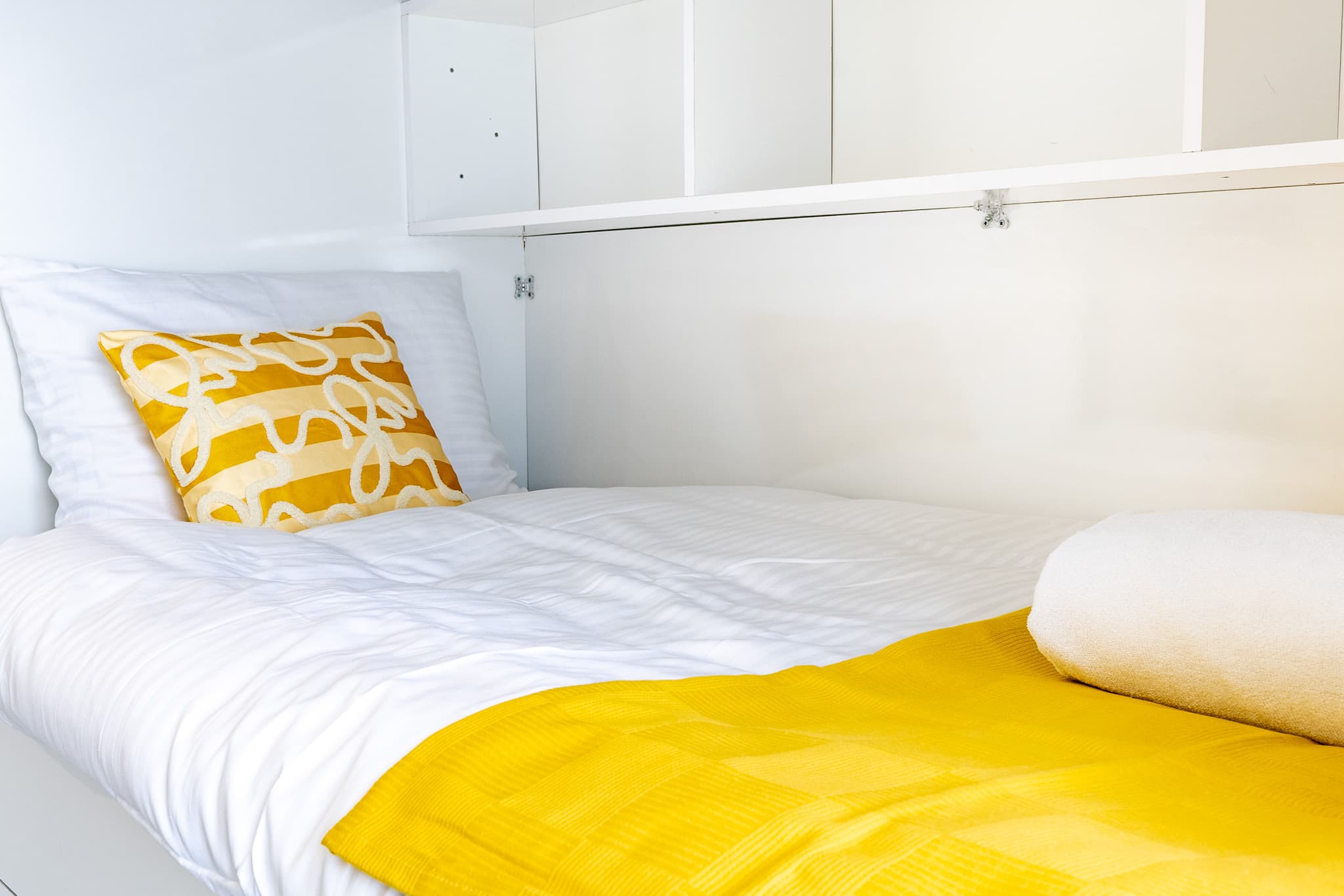 Elegant 3 bdr apartment with balcony  — image 14