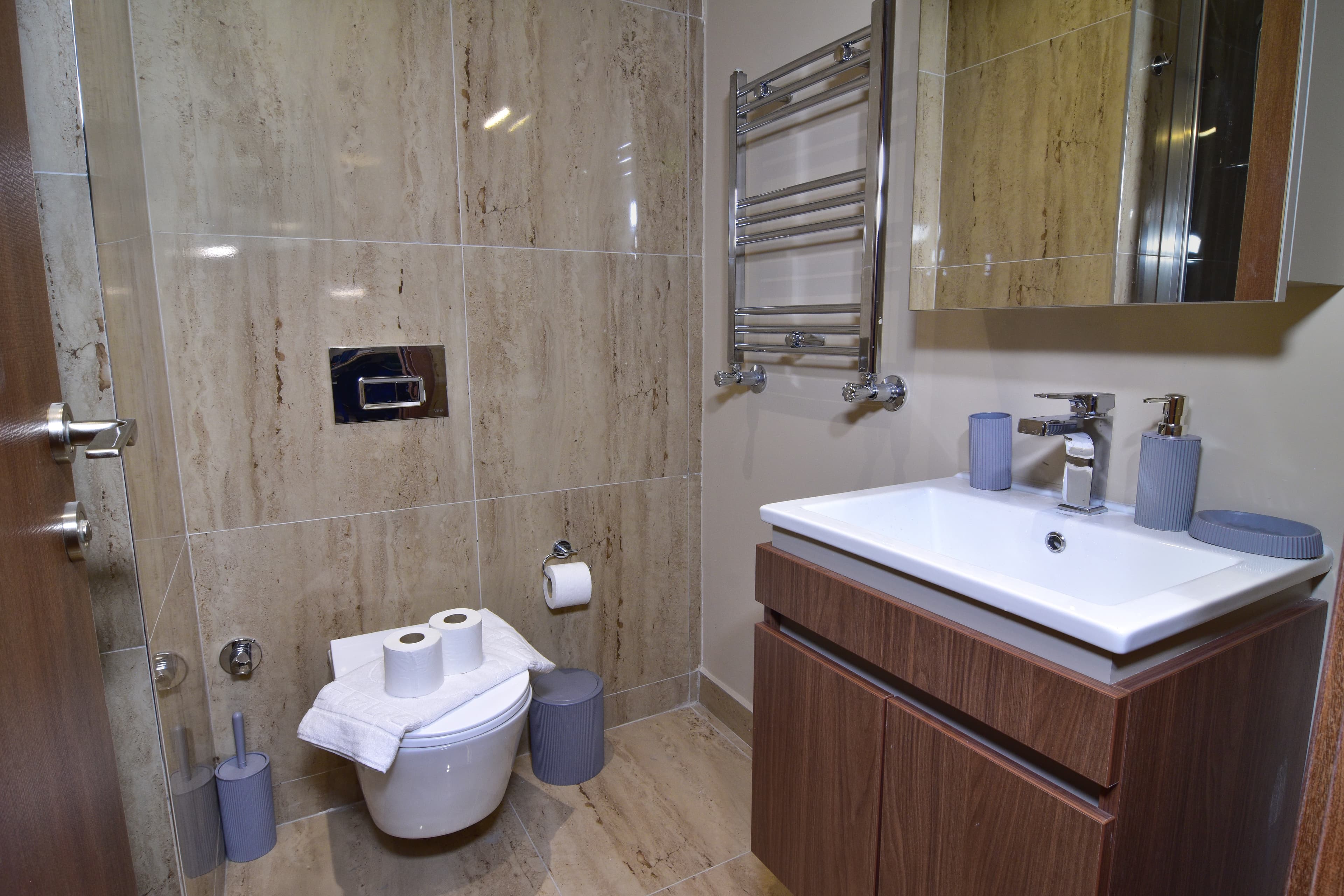 Cozy Brand new complete apartment, apartamento amueblado en Bağcılar, Istanbul — image 19