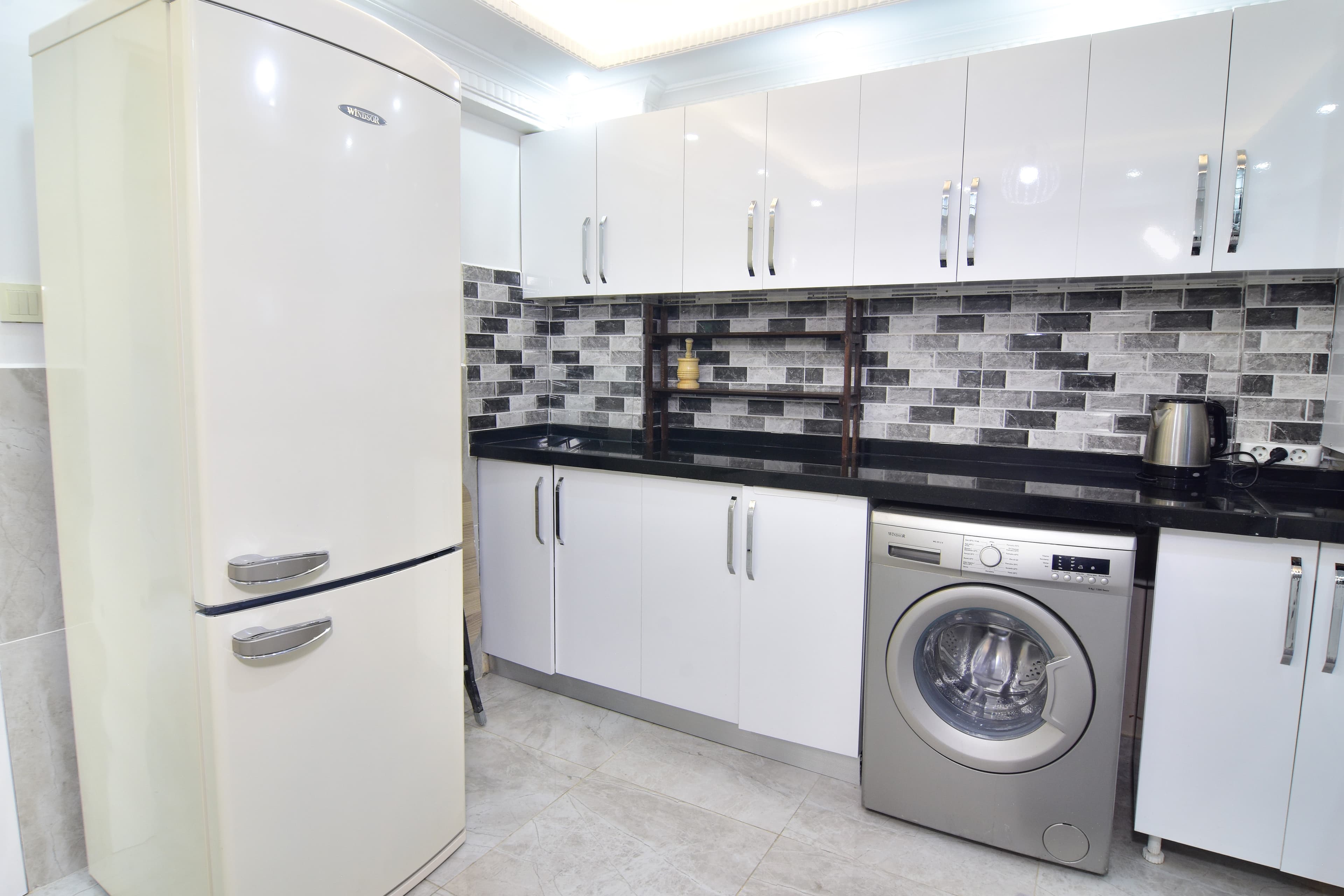 Bright 2BR Home with outdoor garden and  BBQ , furnished apartment in Beylikdüzü, Istanbul — image 15