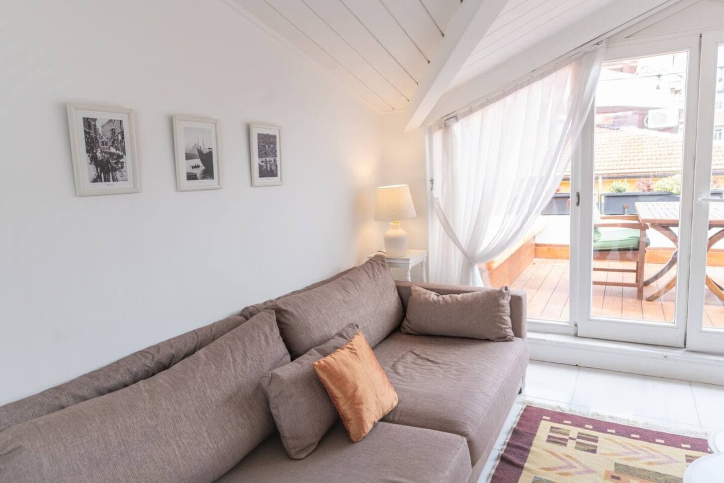 Stylish Duplex in Beyoğlu with Private Terrace , furnished apartment in Beyoğlu, Istanbul — image 10