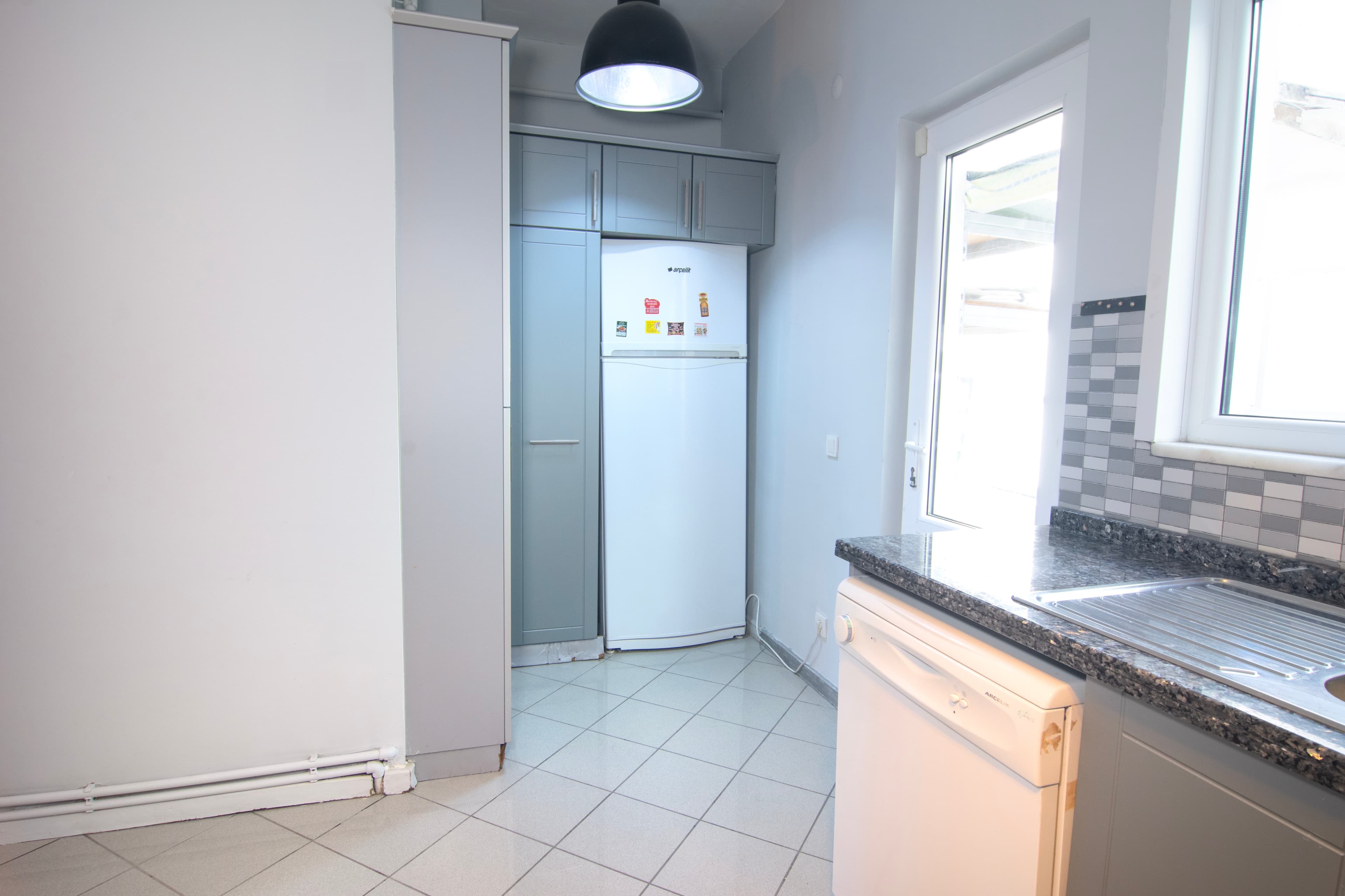 4min to Osmanbey 2 BR apart,4th floor with balcony — image 14