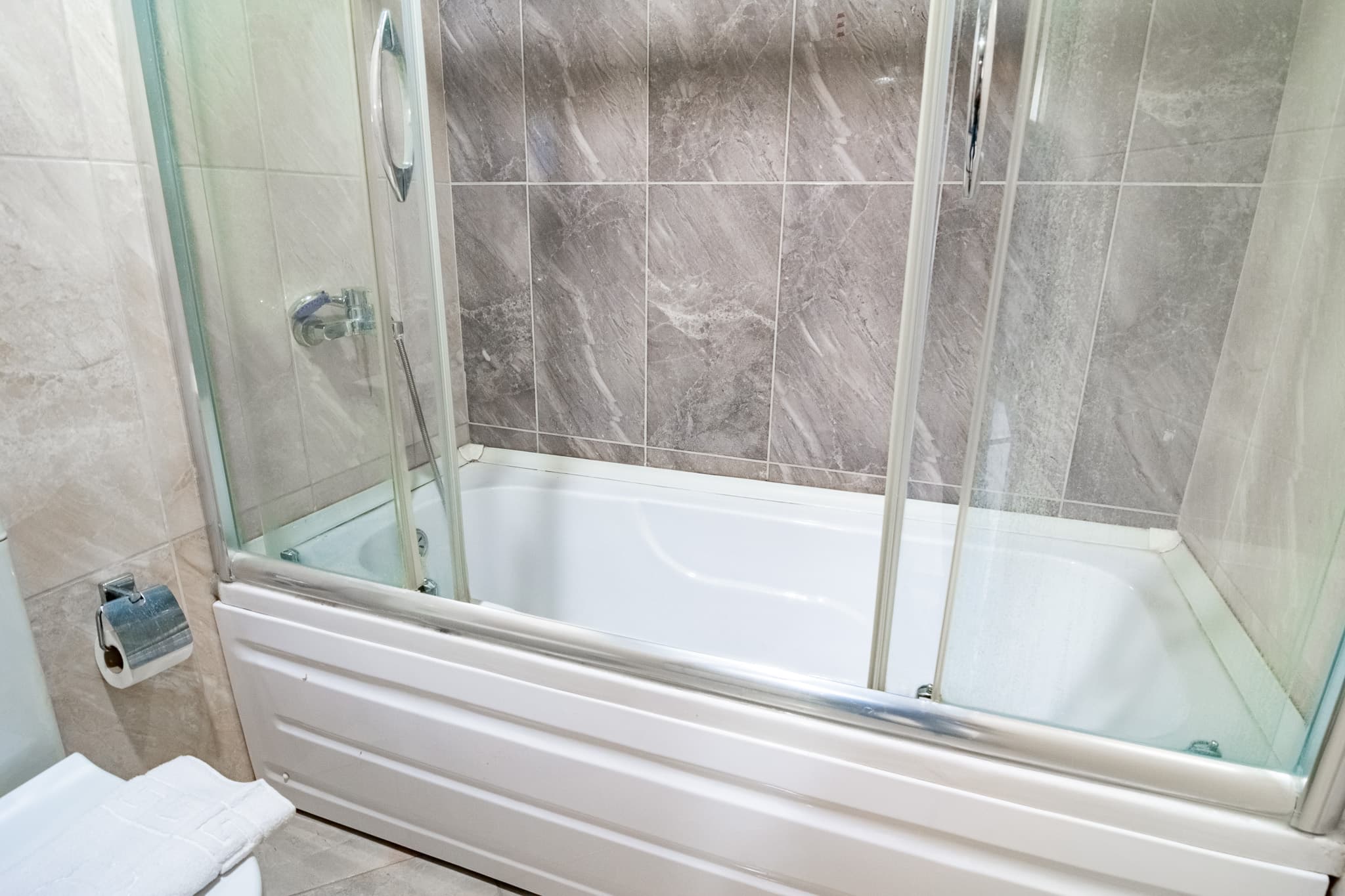 Modern 1BR Apartment Near Kayaşehir attractions, appartement meublé à Başakşehir, Istanbul — image 17