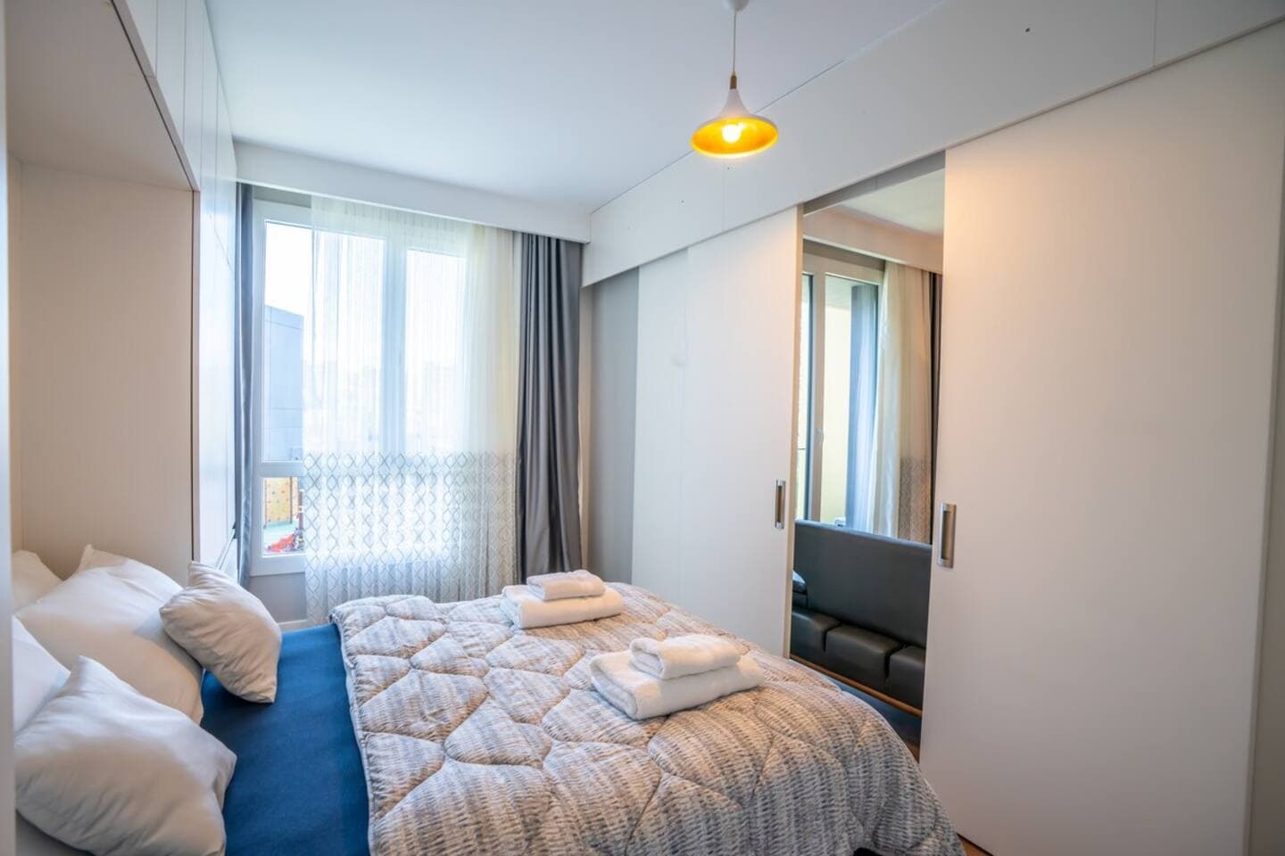 Stylish 1-Bedroom  Apt- Experience City's Pulse, möbliertes Apartment in Bağcılar, Istanbul — image 11
