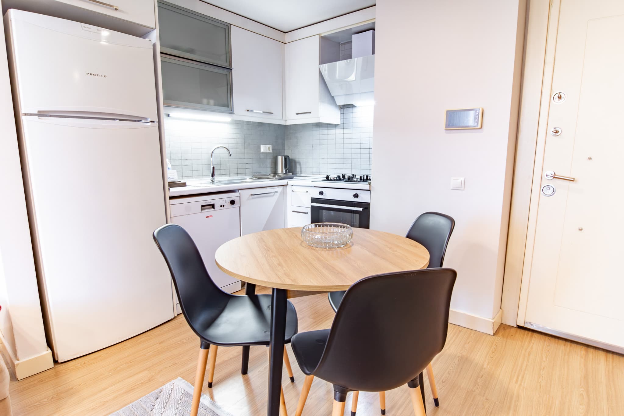 Modern 1BR Apartment Near Kayaşehir attractions, appartement meublé à Başakşehir, Istanbul — image 7