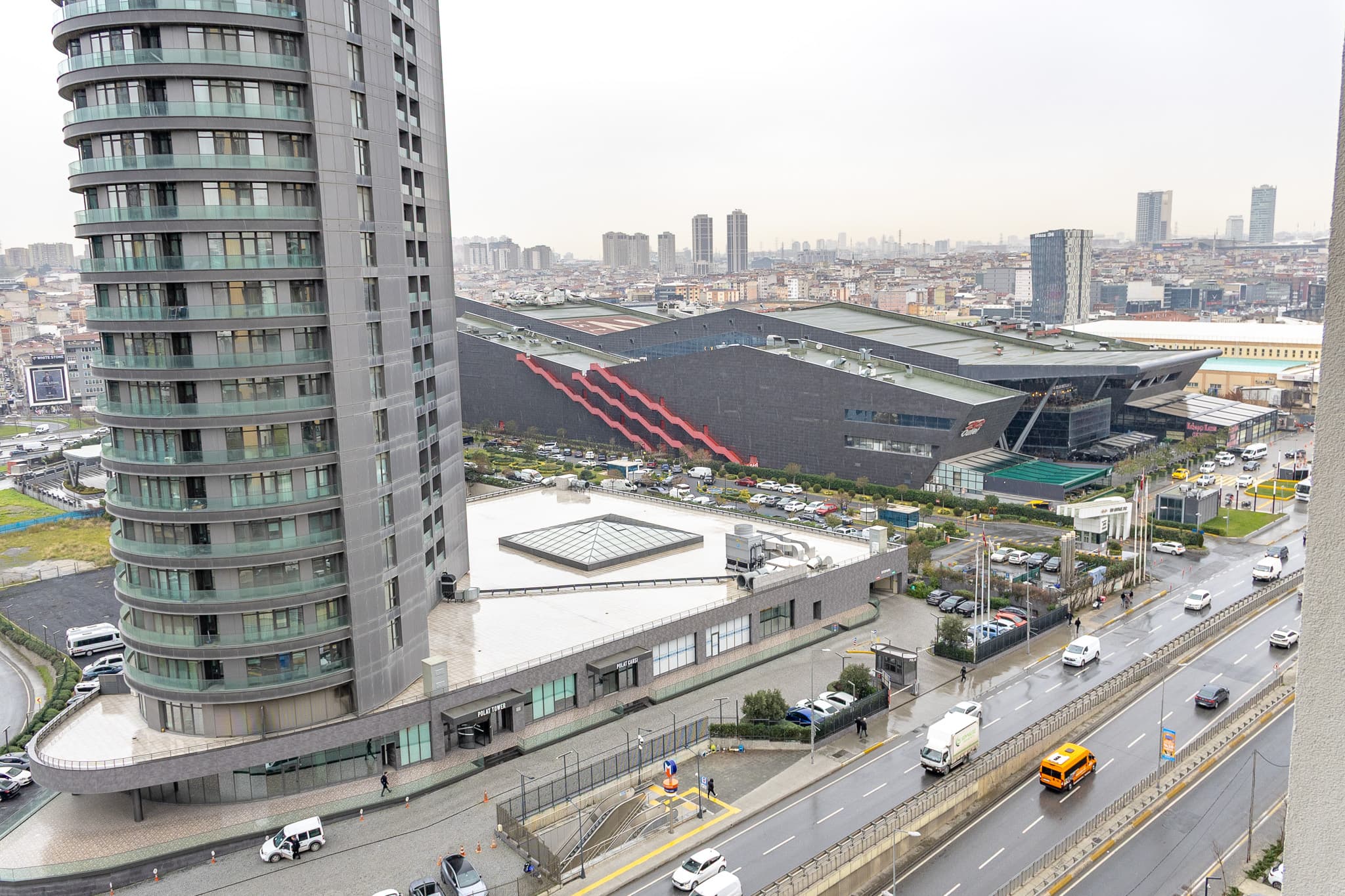 Spacious 1BR with City View ، شقة مفروشة في Bağcılar, Istanbul — image 30