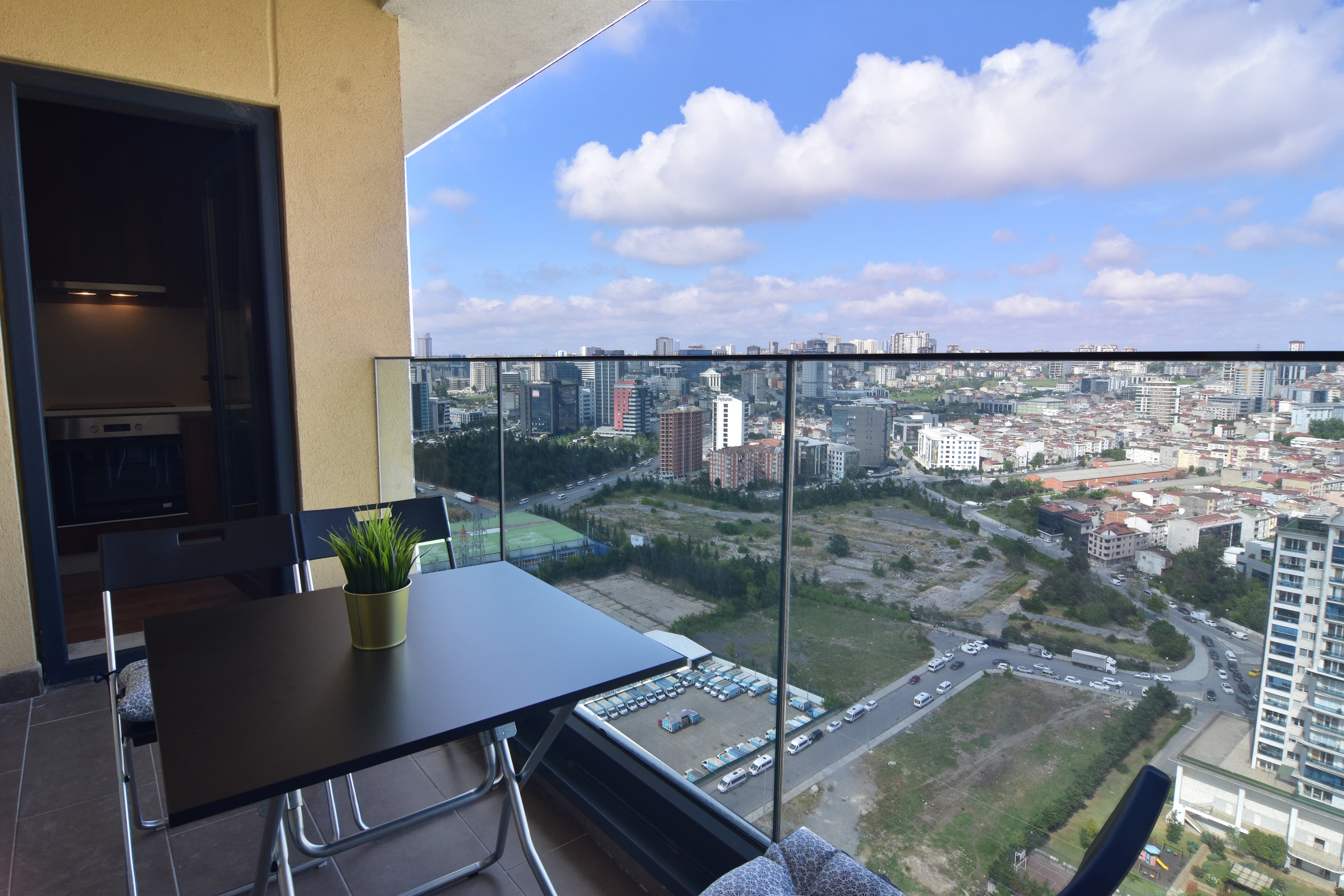 شقة أنيقة وعصرية - 3 غرف نوم - حمامان - مسبح وصالة رياضية، شقة مفروشة في Bağcılar, Istanbul — image 43