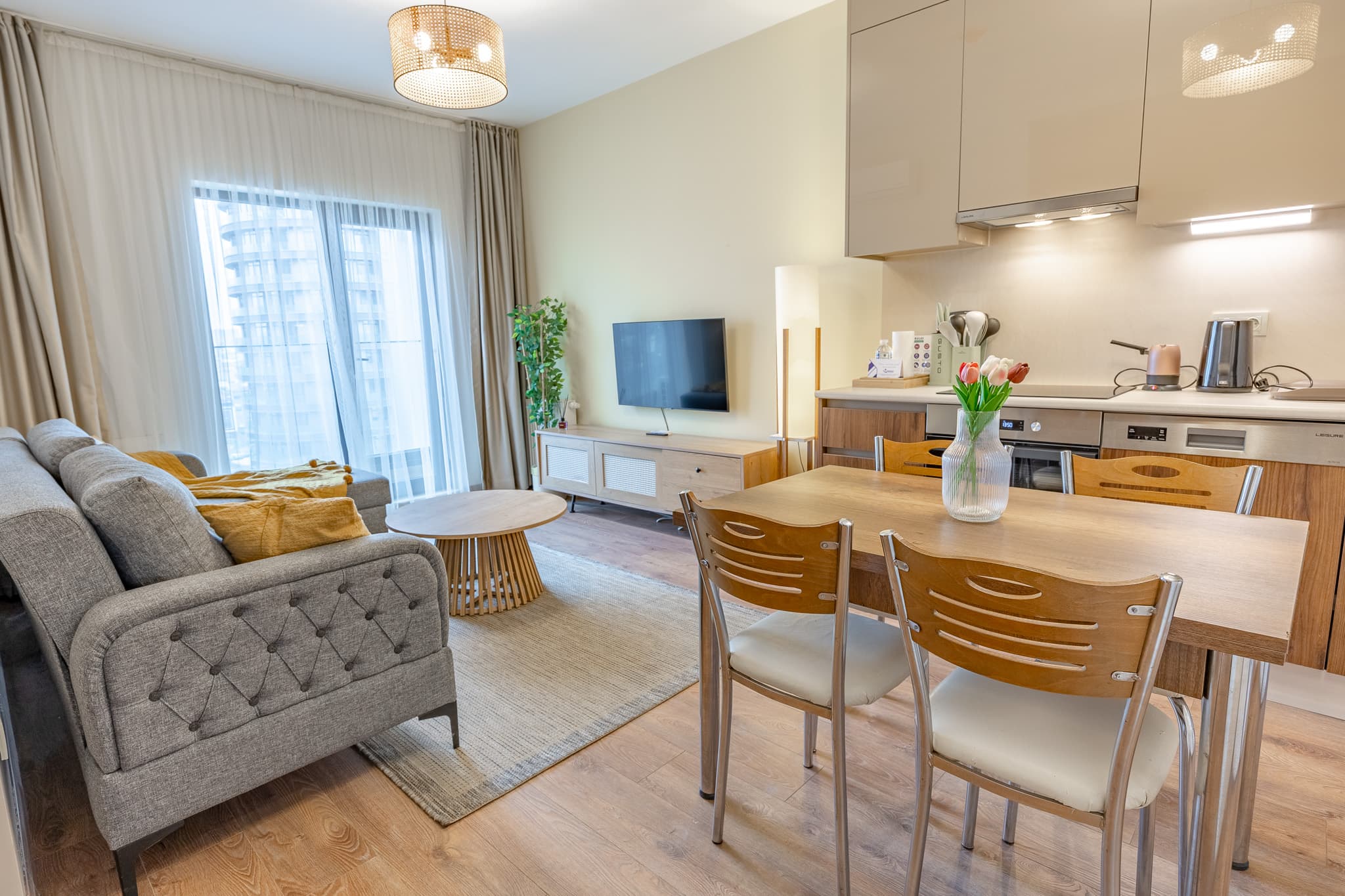 Spacious 1BR with City View , möbliertes Apartment in Bağcılar, Istanbul