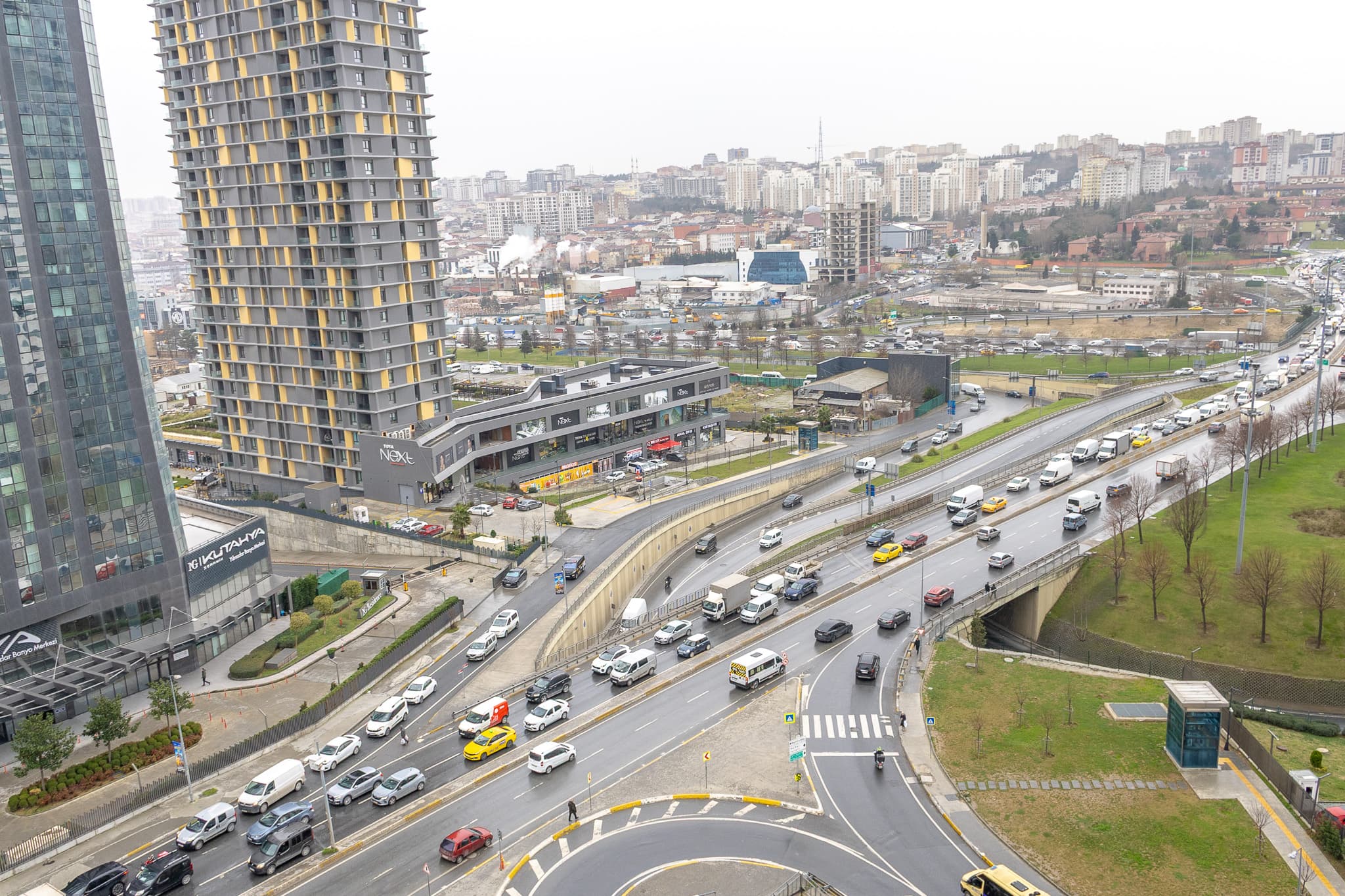 Spacious 1BR with City View ، شقة مفروشة في Bağcılar, Istanbul — image 29