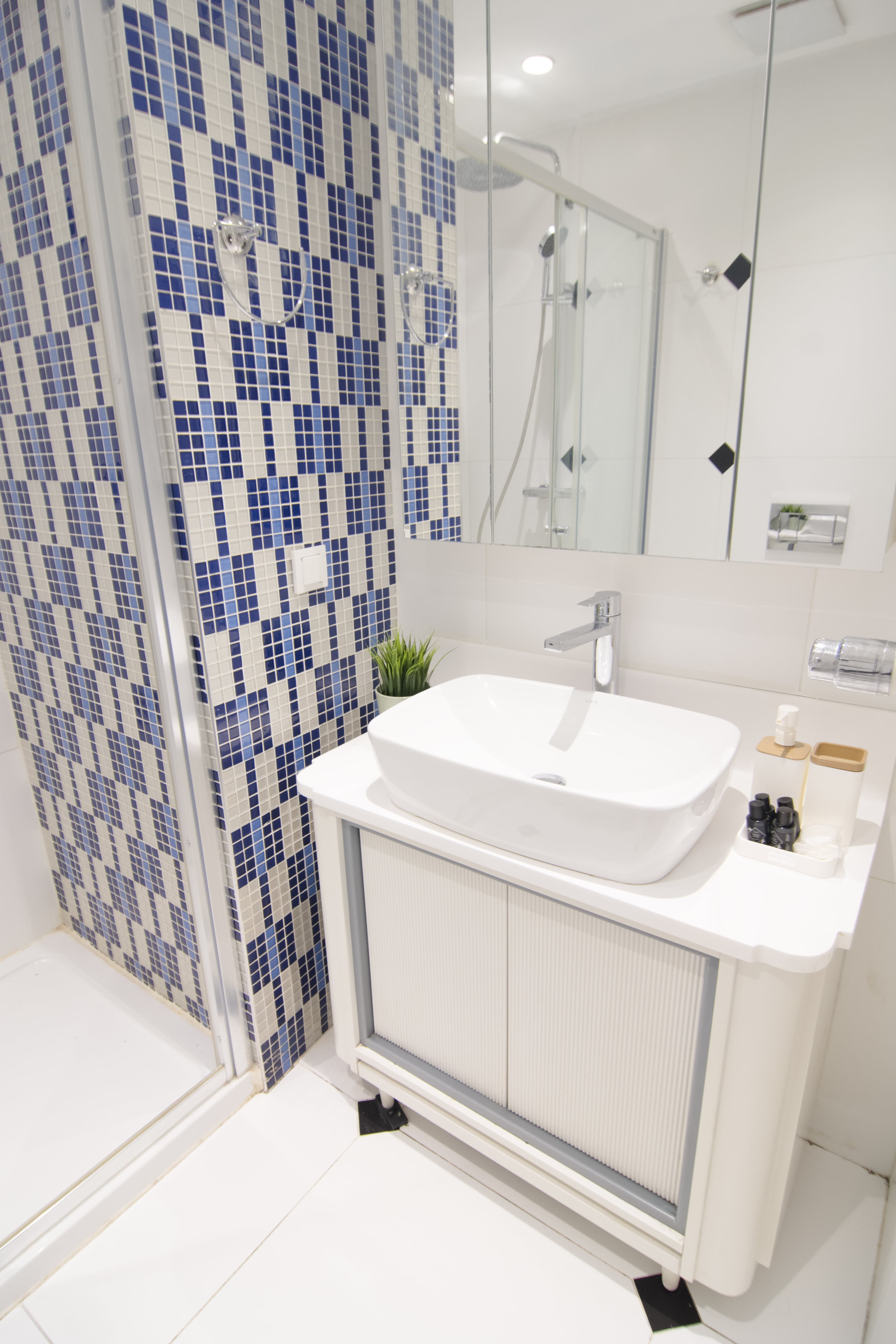 Modern & Cozy 1Bdr in Vibrant Beyoğlu، شقة مفروشة في Beyoğlu, Istanbul — image 17