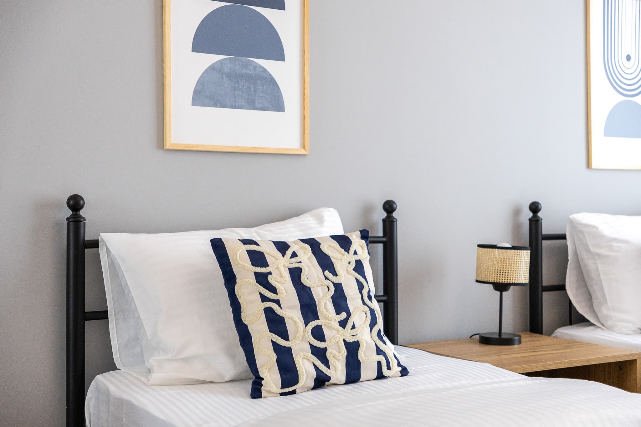 Bright & Modern 2BR Apartment Perfect for Families — image 24