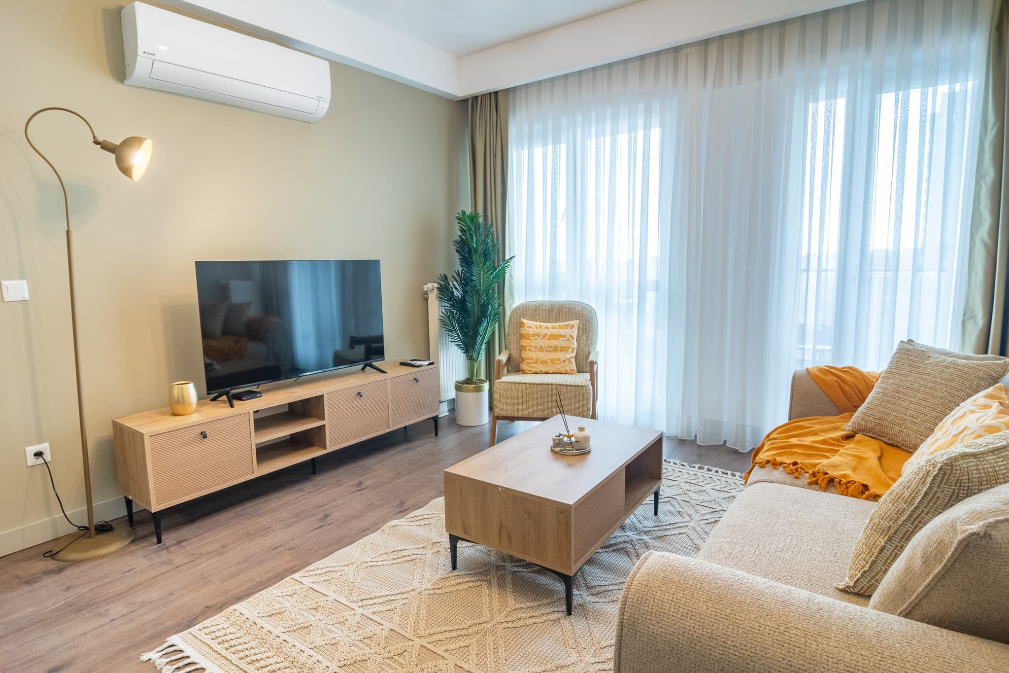 Family Home 2bedr with balcony and Panoramic View، شقة مفروشة في Başakşehir, Istanbul — image 5
