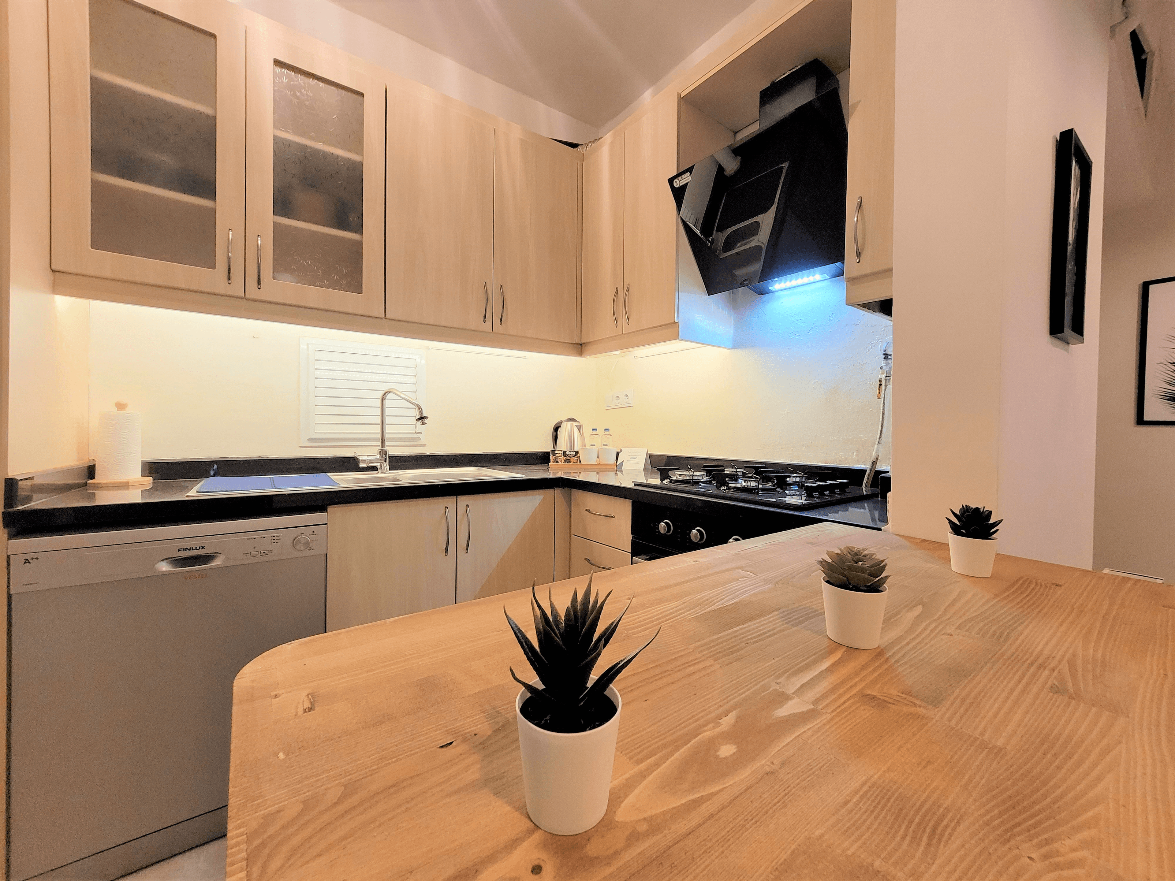 Cihangir 3BR Apt Stylish & Central - Image 20