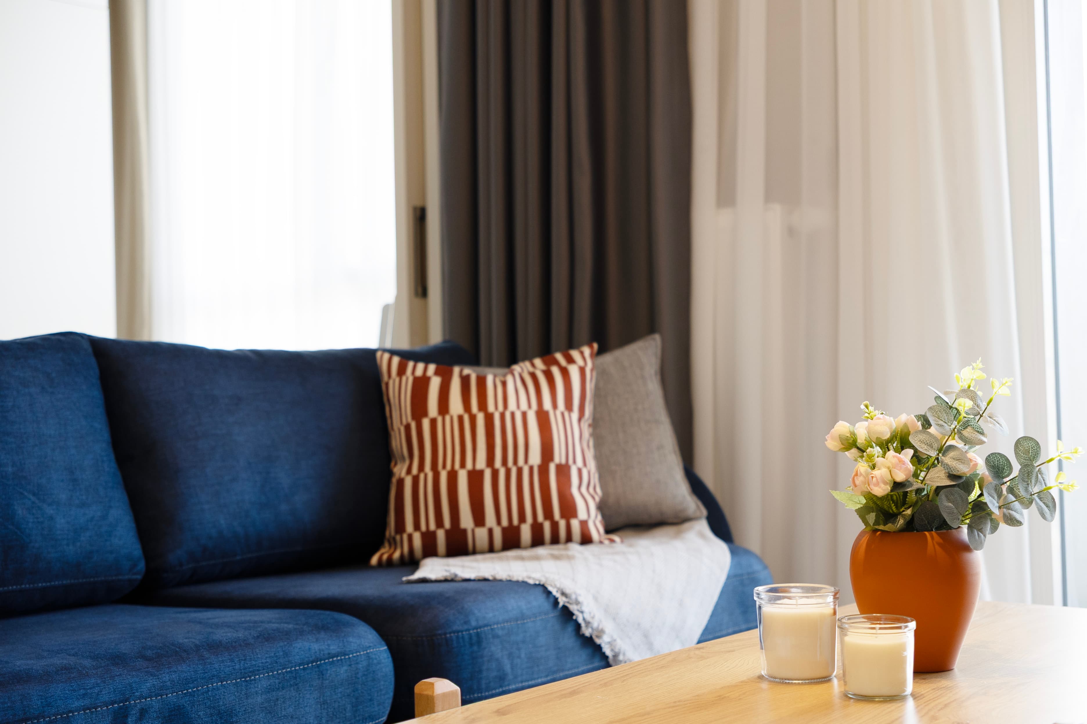 Modern Cozy Apartment with Balcony, appartement meublé à Bağcılar, Istanbul — image 2