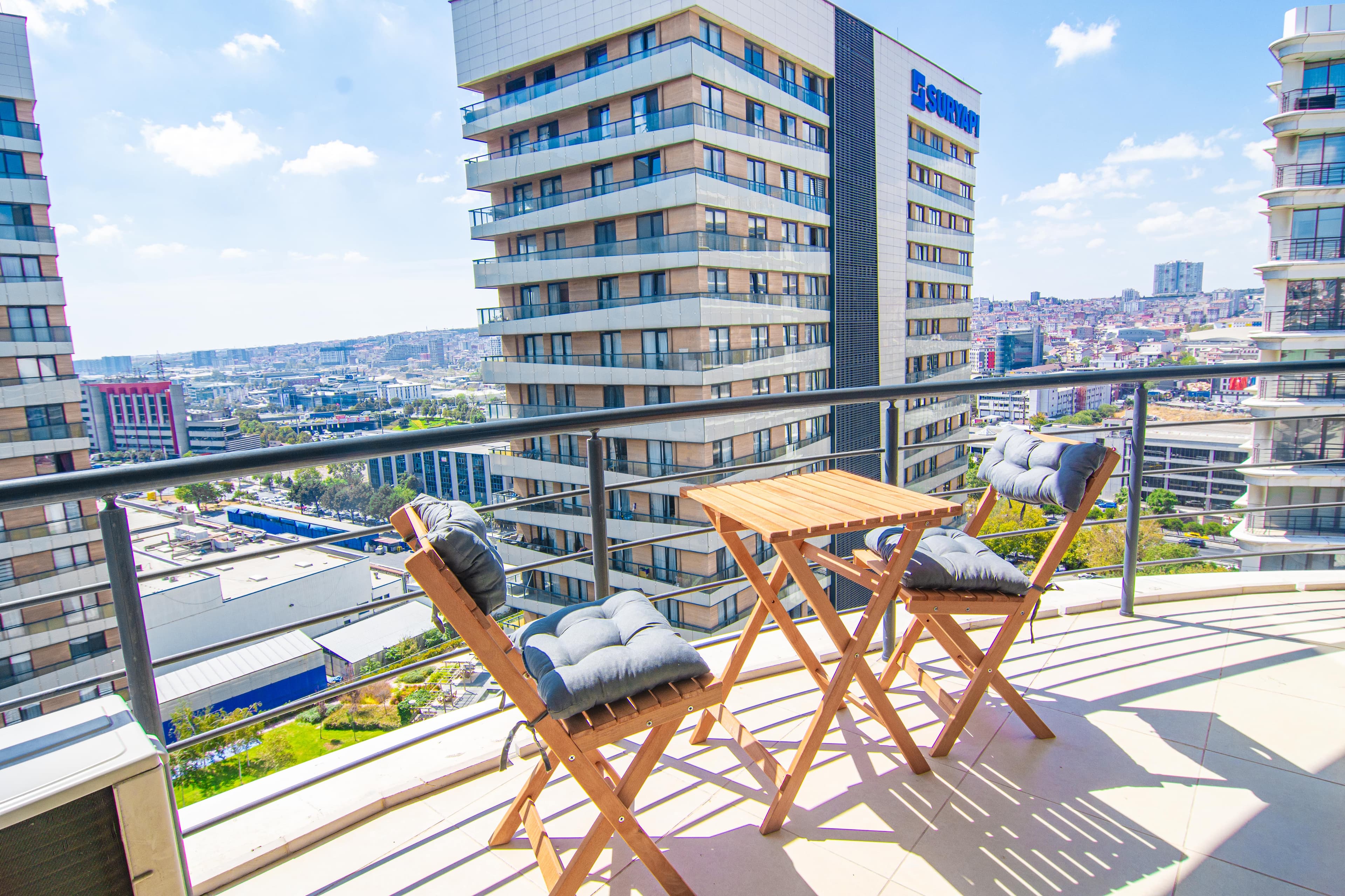 Stylish cozy 3 bedr apart & balcony - Image 3