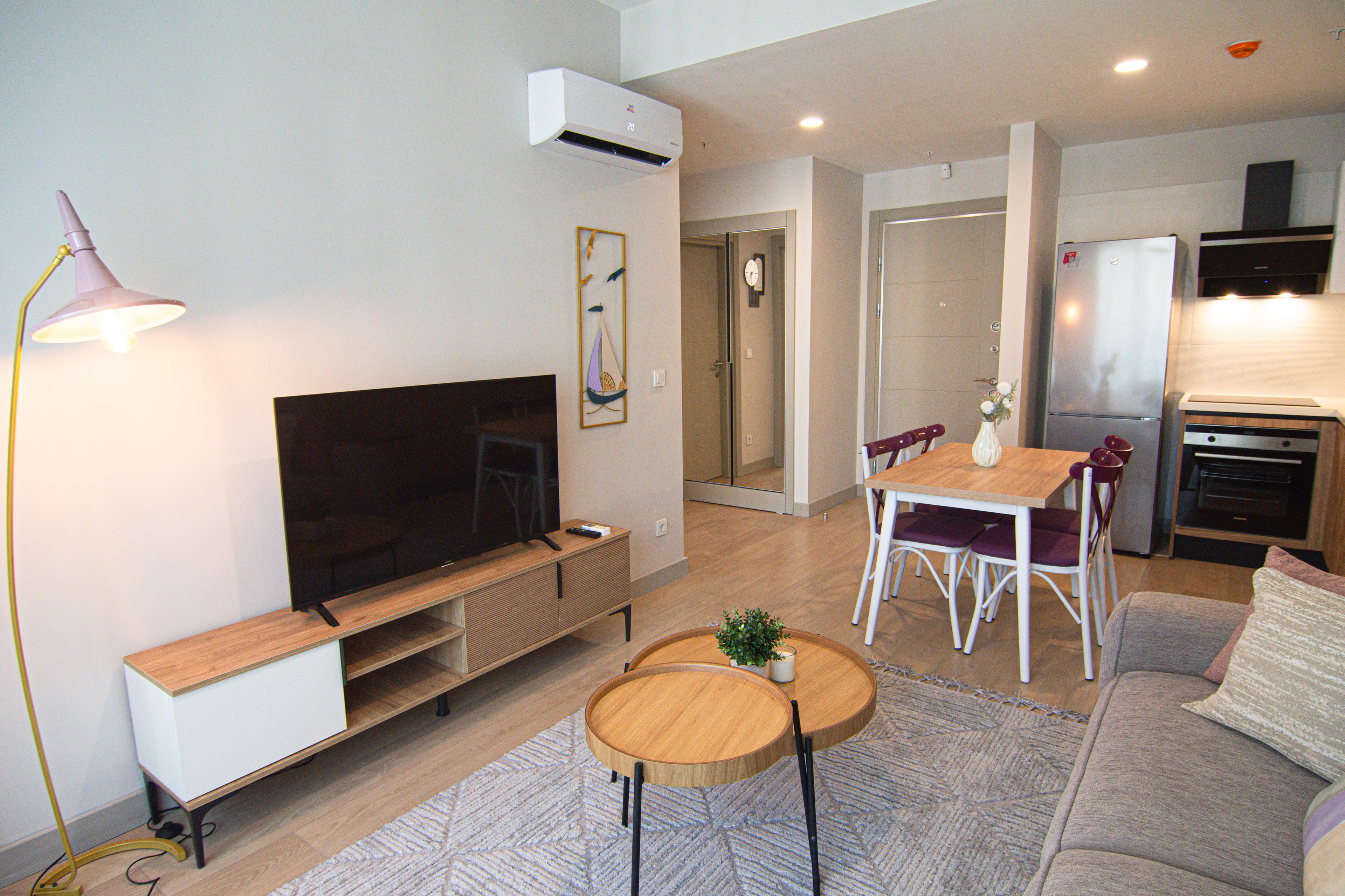 Cozy Retreat: Stylish 1BR Apt — image 4