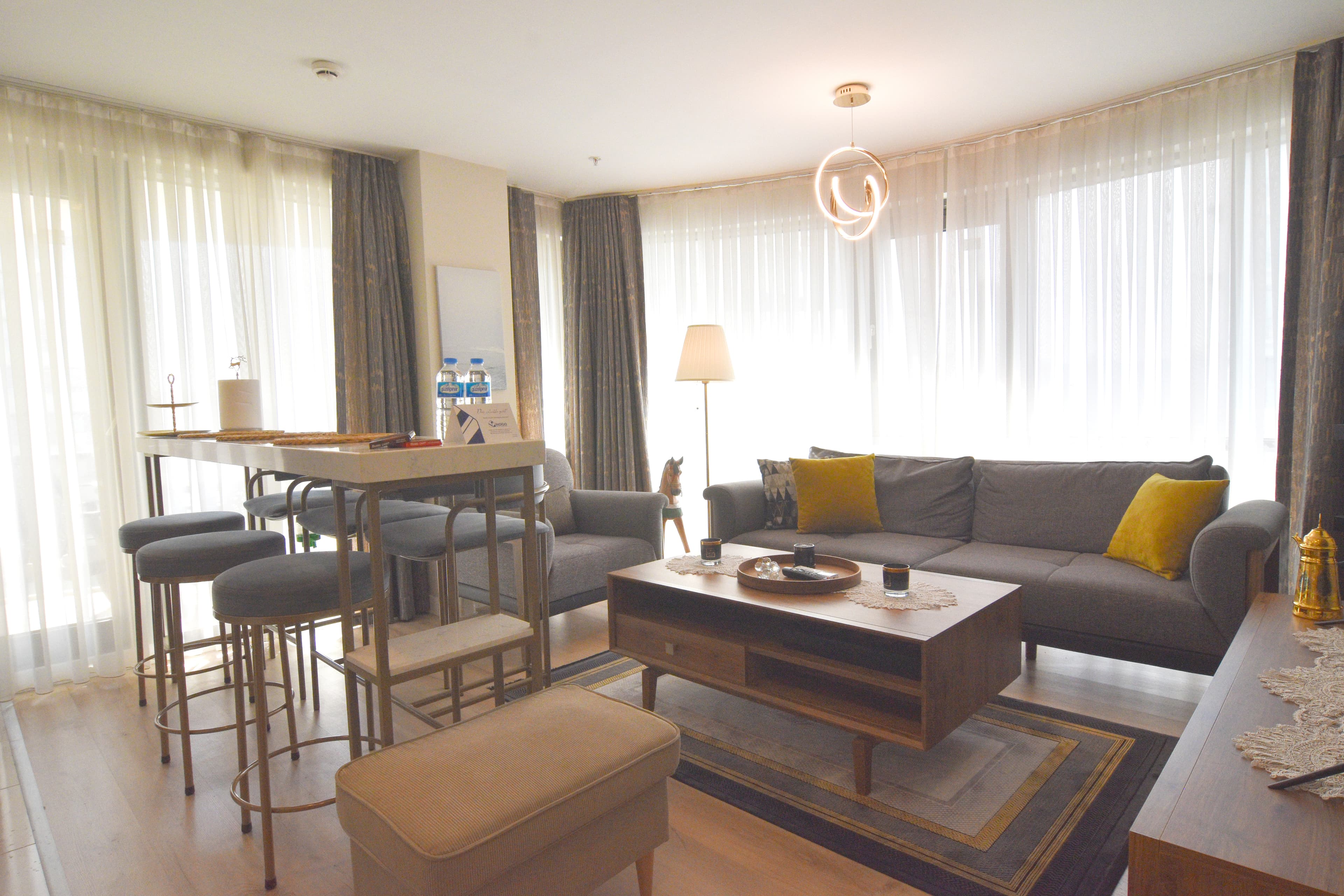 Stilvolles, gemütliches 1-Zimmer-Apartment mit Balkon, möbliertes Apartment in Bağcılar, Istanbul