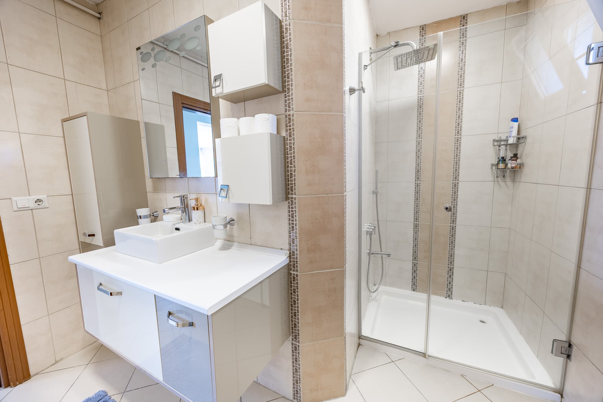 Seaside 3-Bedroom Duplex with Jacuzzi, möbliertes Apartment in Büyükçekmece, Istanbul — image 34