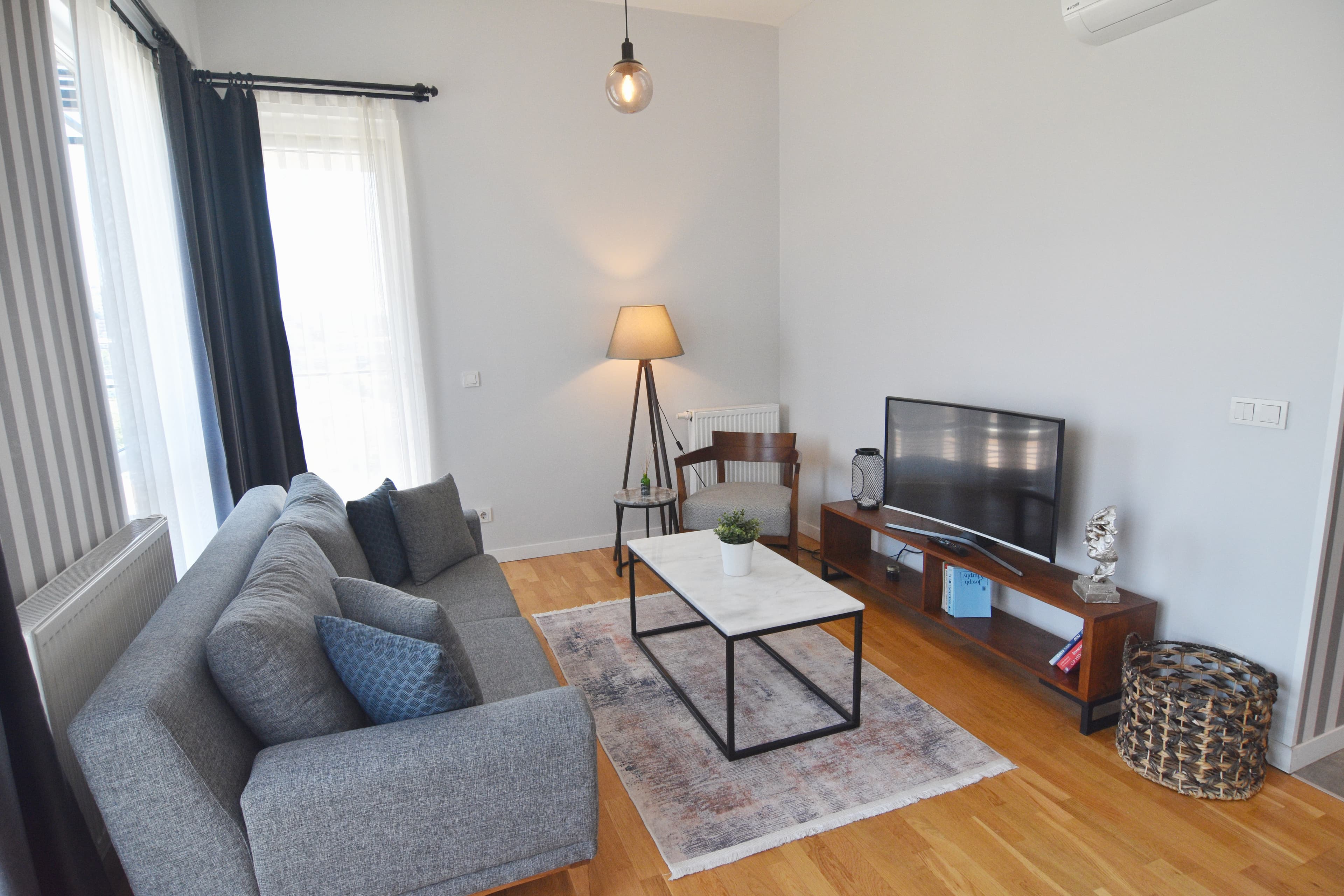 7th floor central 1-Bdr Apt  Wi-Fi/Pool/Gym - Image 3