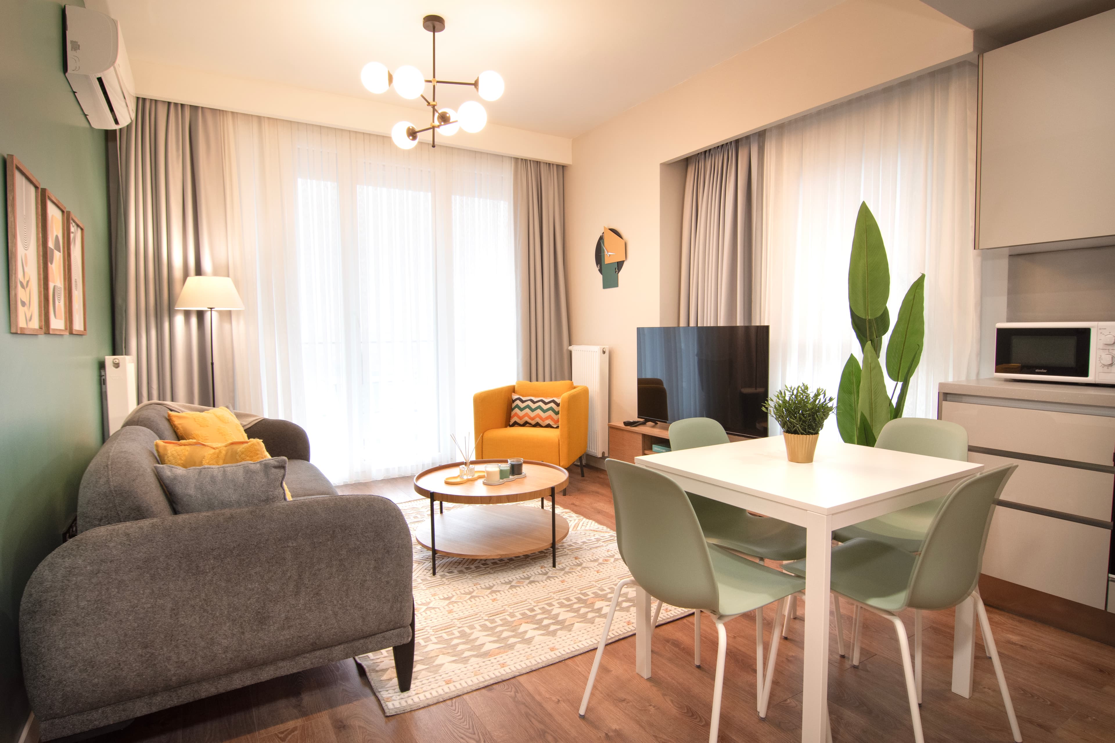 14th floor Brand new cozy 2BR Apt — image 3
