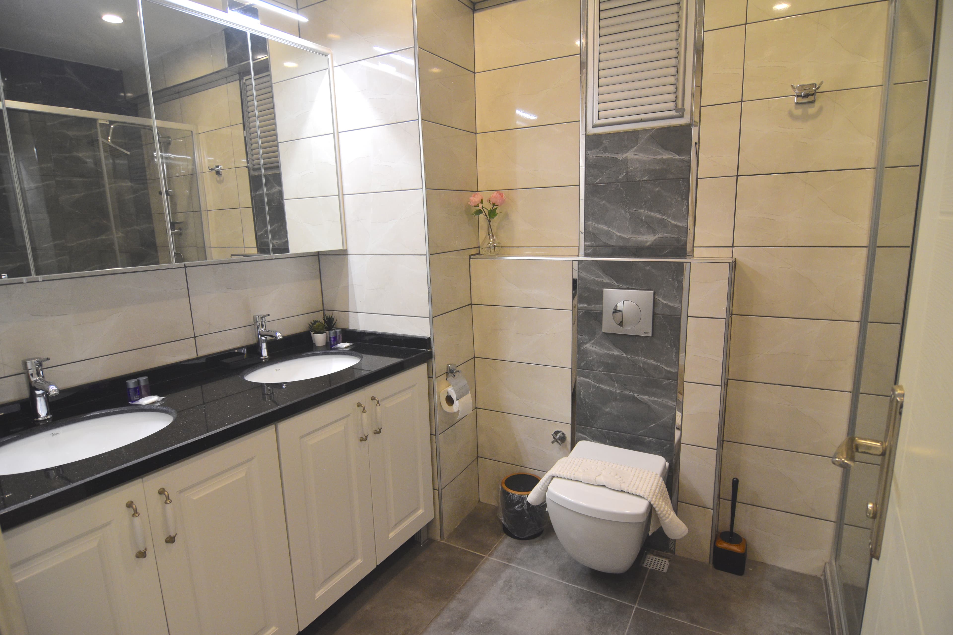 Charming Getaway in the Heart of Beyoğlu, möbliertes Apartment in Beyoğlu, Istanbul — image 22
