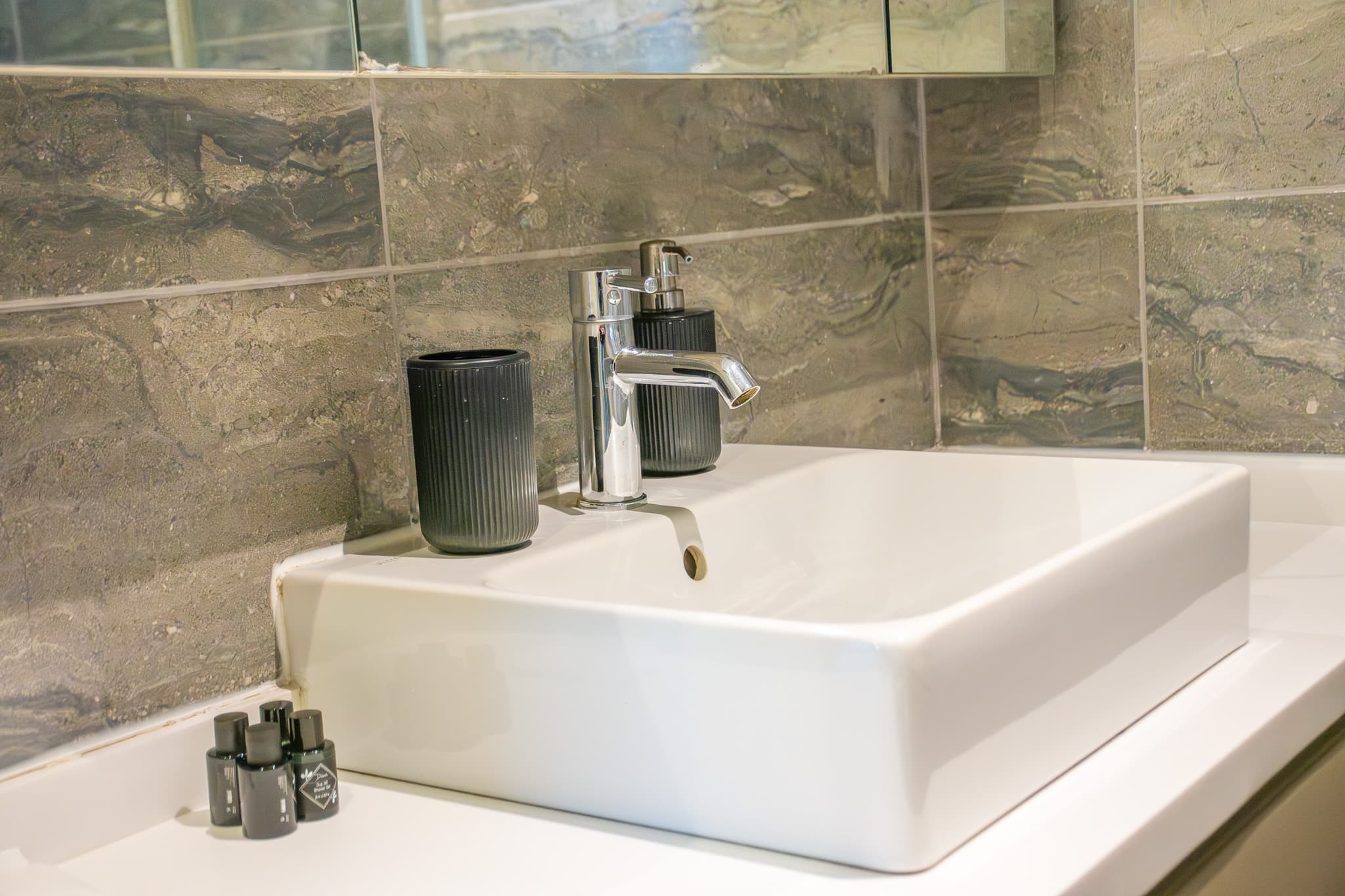 2-Bedroom Escape with city view, apartamento amueblado en Bağcılar, Istanbul — image 21