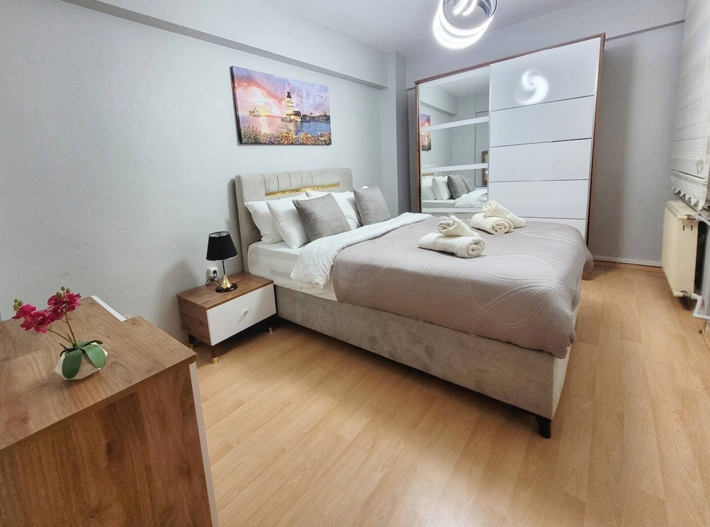 Spacious 3BR Retreat: Modern Comfort — image 5