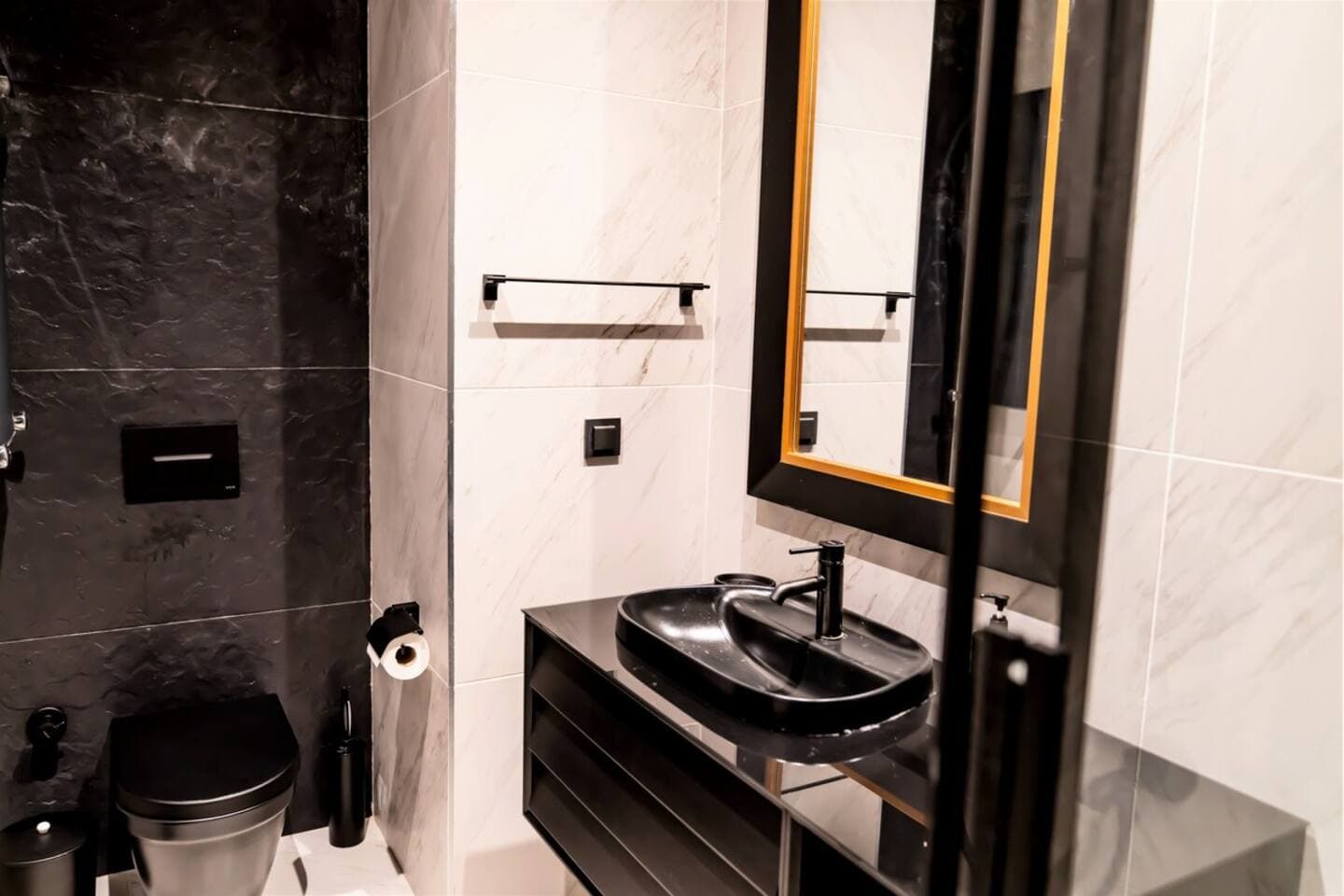 Family-Friendly Home near Taksim Square, appartement meublé à Beyoğlu, Istanbul — image 10