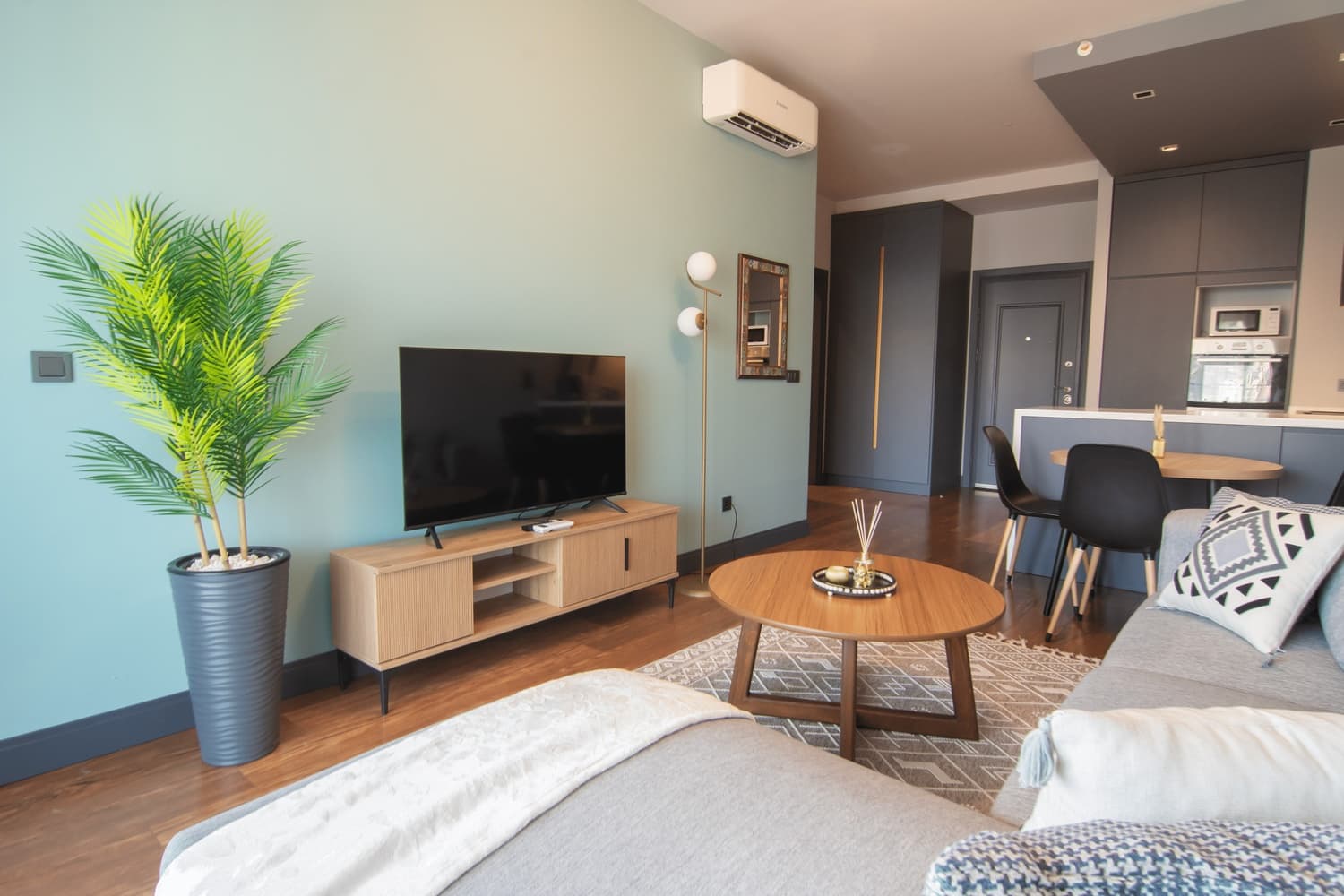 Family-Friendly Home with beautiful view , möbliertes Apartment in Beyoğlu, Istanbul — image 3
