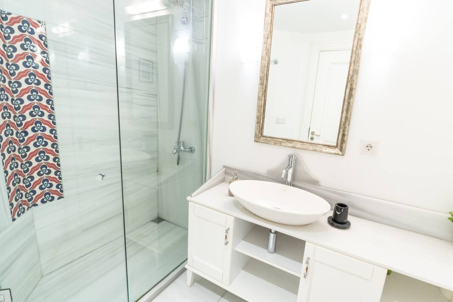Stylish Duplex in Beyoğlu with Private Terrace , furnished apartment in Beyoğlu, Istanbul — image 31