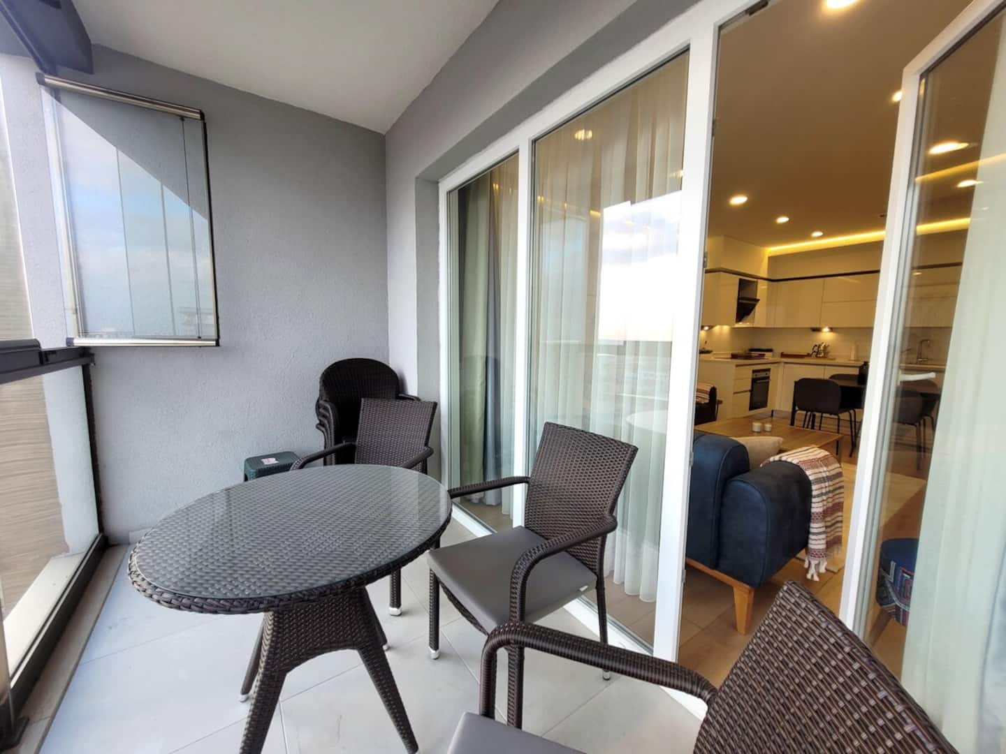 Relax Unwind: Inviting 2BR Apt, Cozy Interiors, apartamento amueblado en Küçükçekmece, Istanbul — image 7