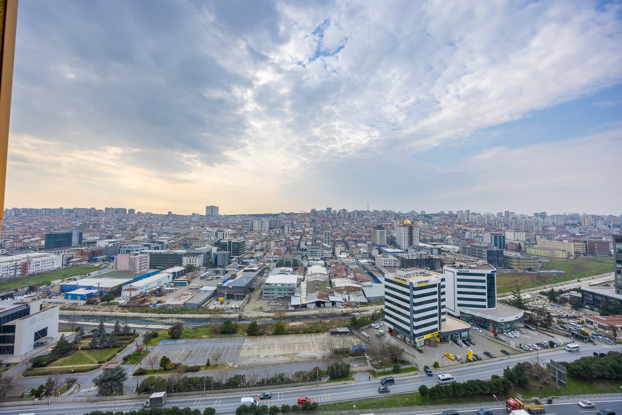 Cozy Modern Flat in the City Center, furnished apartment in Bağcılar, Istanbul — image 4