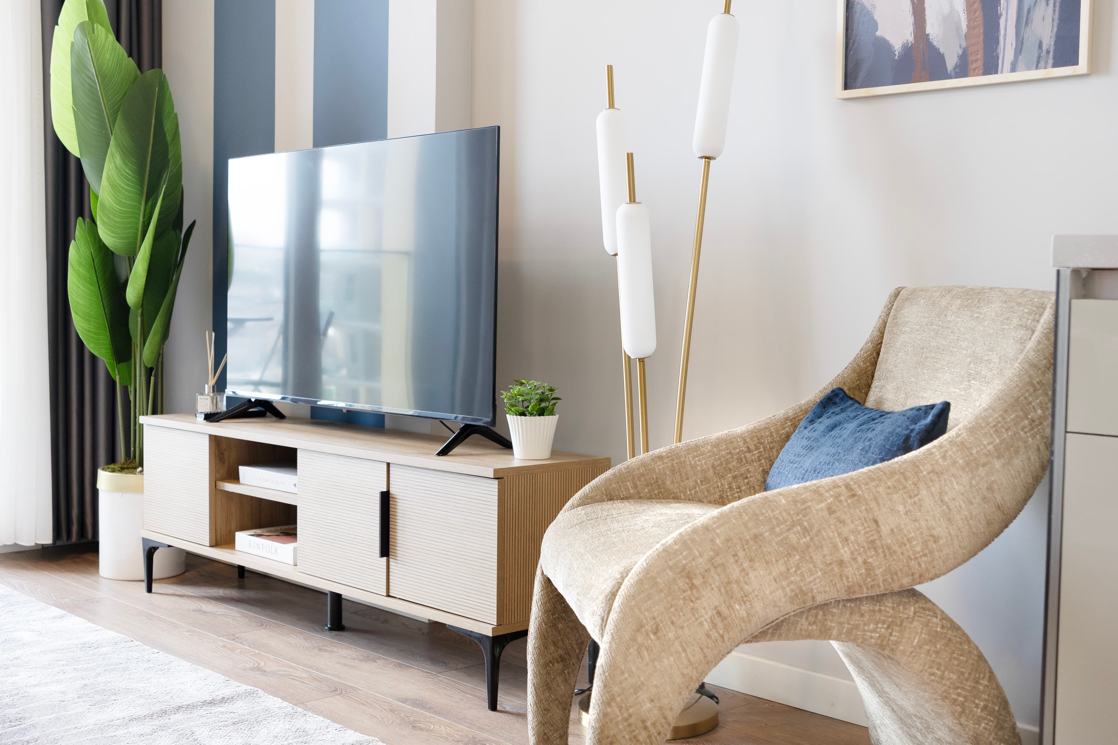 Modern Cozy Apartment with Balcony, appartement meublé à Bağcılar, Istanbul — image 6