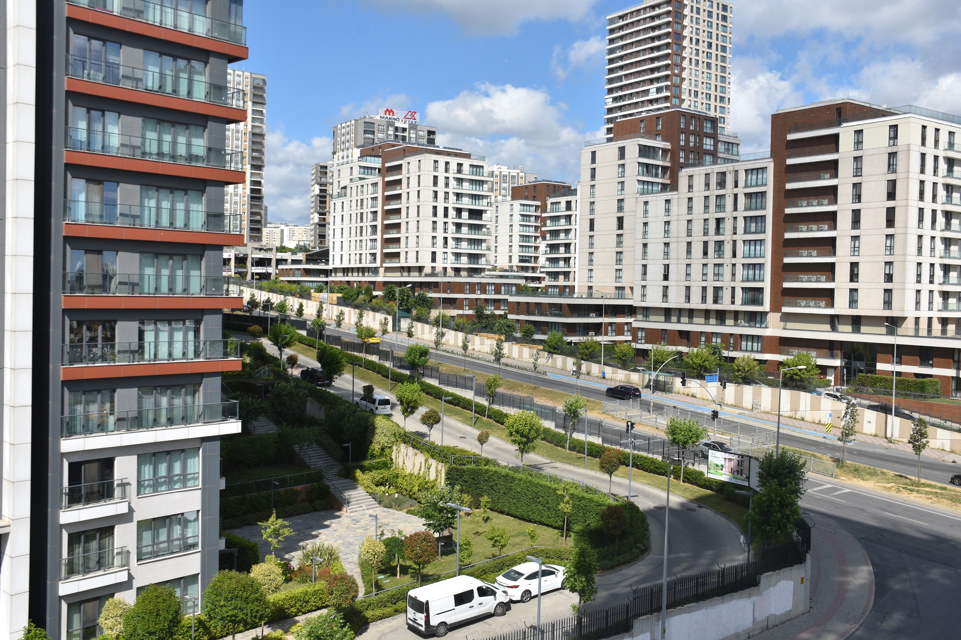 Family 2bedr with balcony — image 25