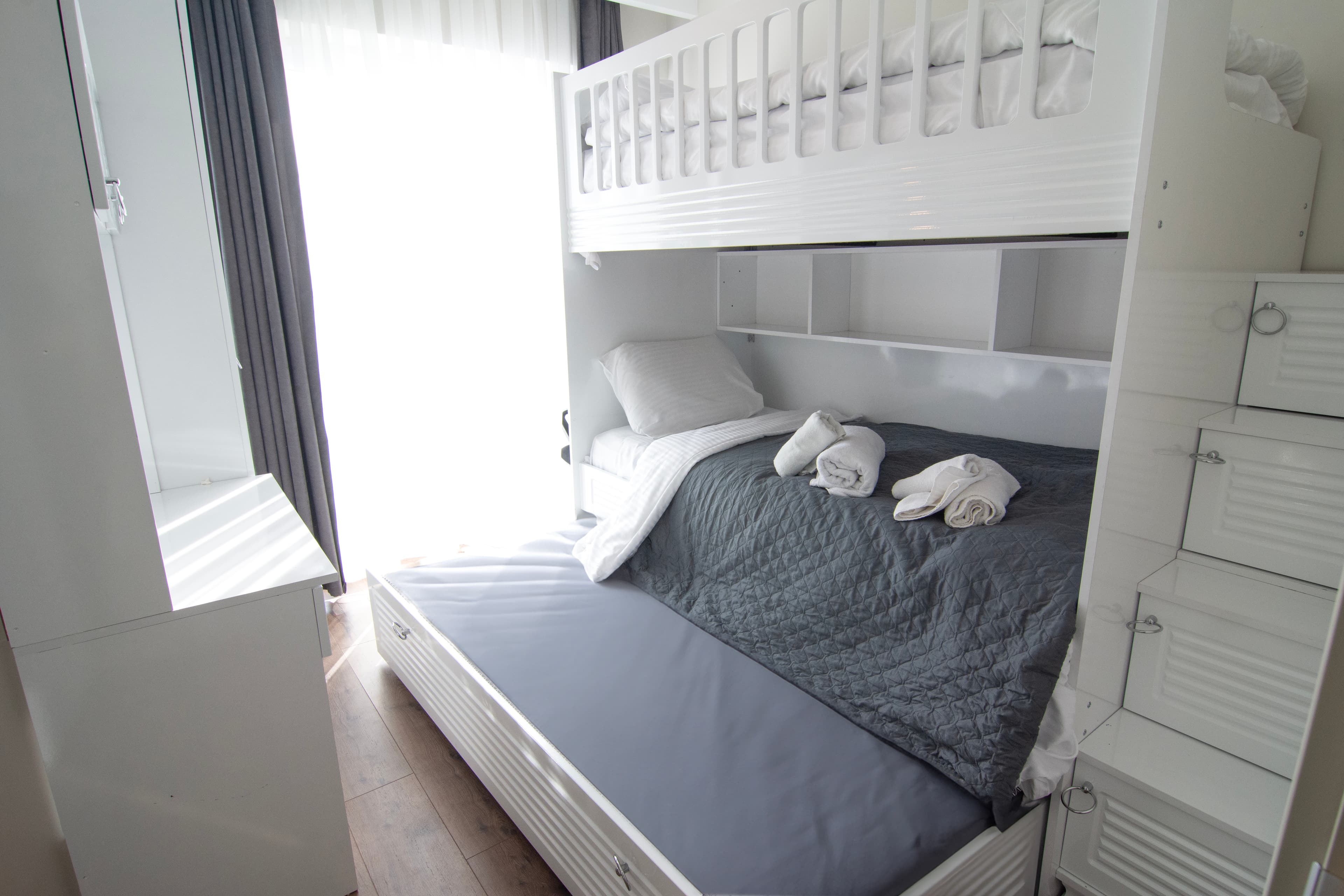 Family Home 2bedr with balcony — image 12