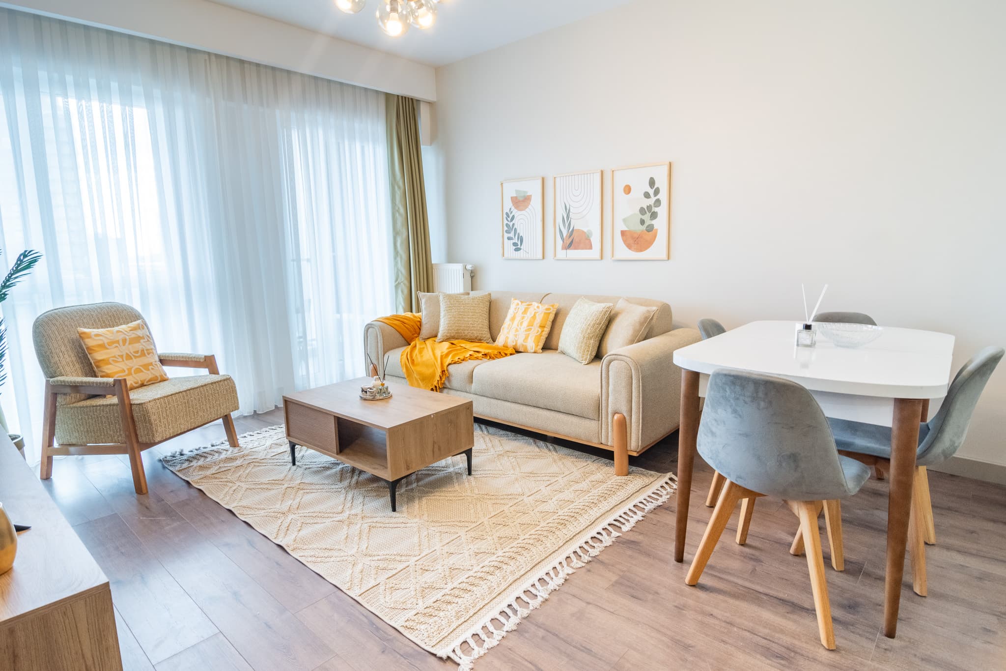 Family Home 2bedr with balcony and Panoramic View, möbliertes Apartment in Başakşehir, Istanbul