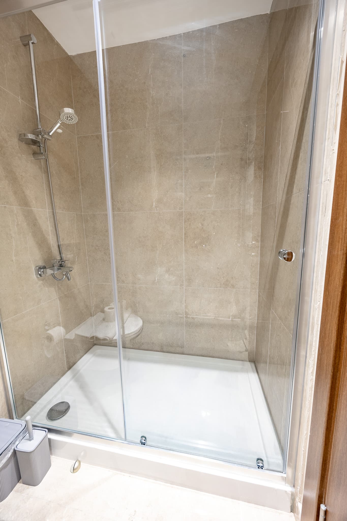 Modern 2BR  | City View، شقة مفروشة في Bağcılar, Istanbul — image 17